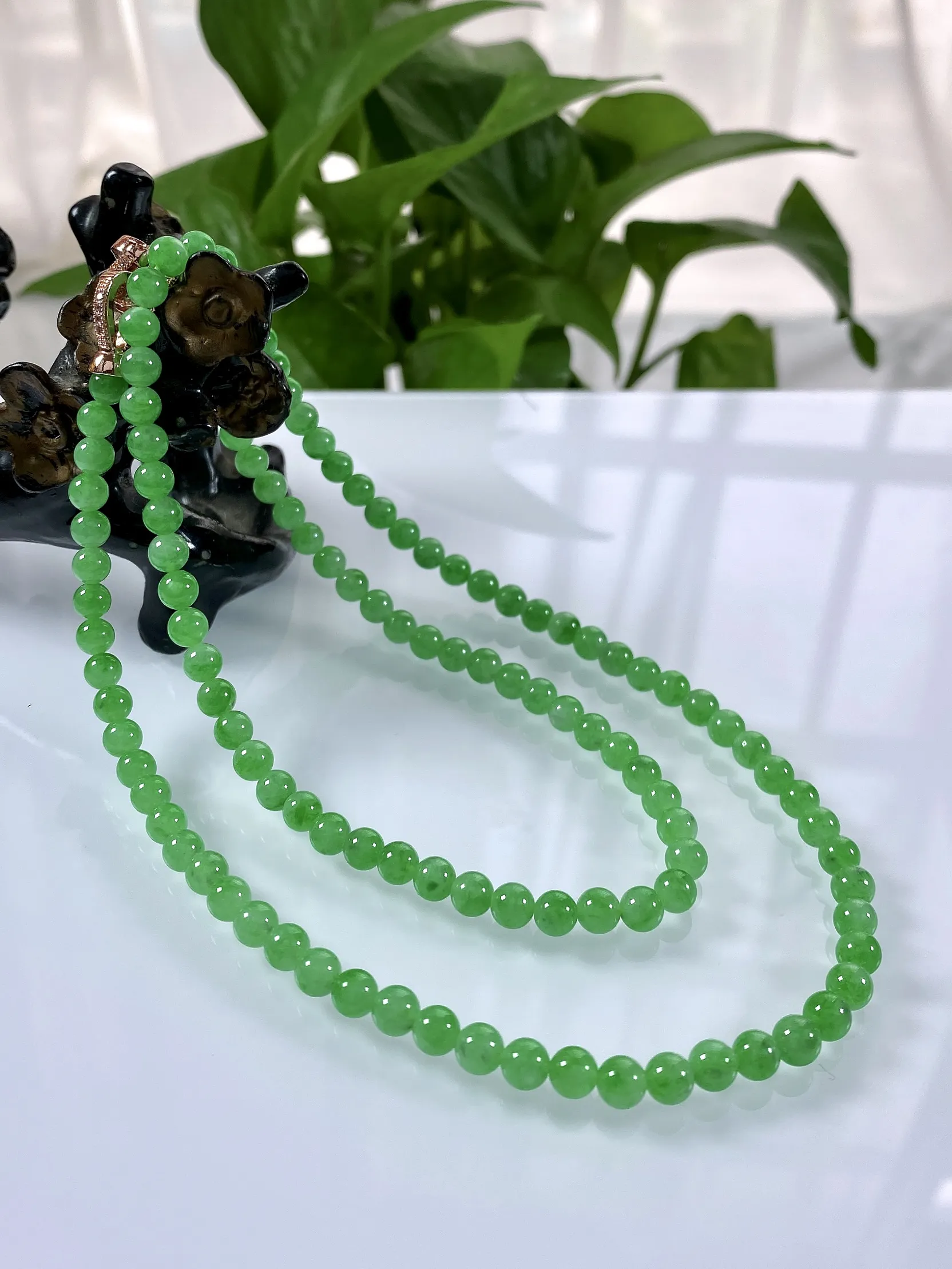 收藏级别，缅甸天然翡翠A货，卡5冰种起光起胶满绿阳绿圆珠项链手链，尺寸：5mm/118颗，长度575