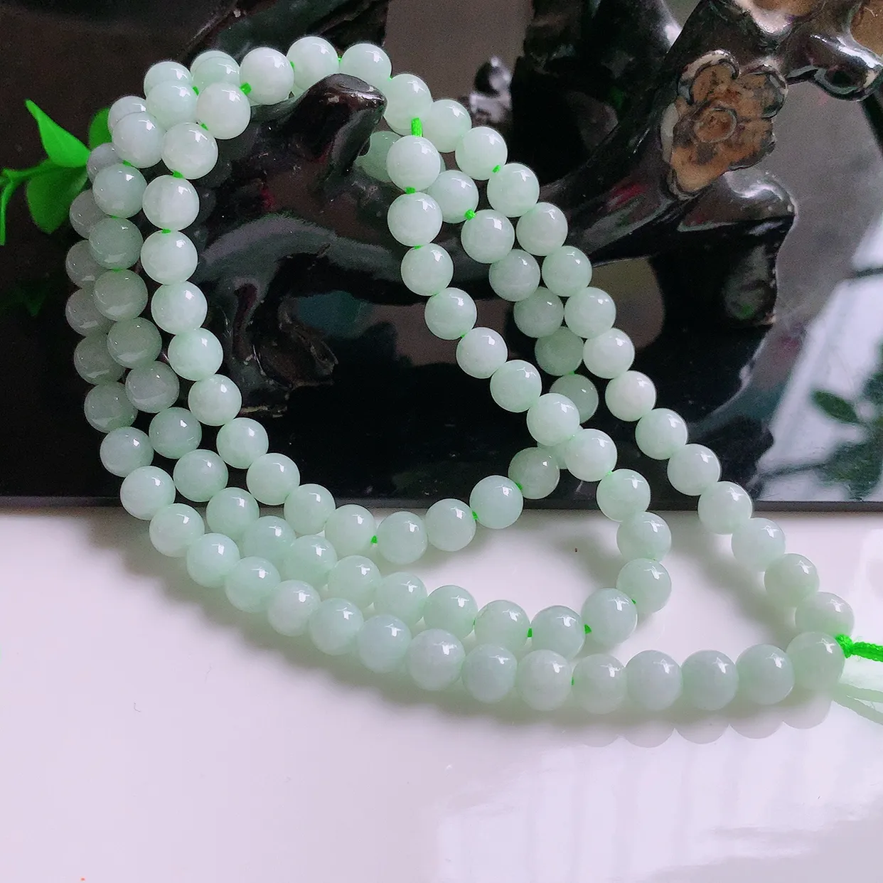 自然光实拍，冰润淡绿圆珠翡翠项链，手链种老水足，冰清玉润    颜色漂亮  #001.1取一尺寸6.