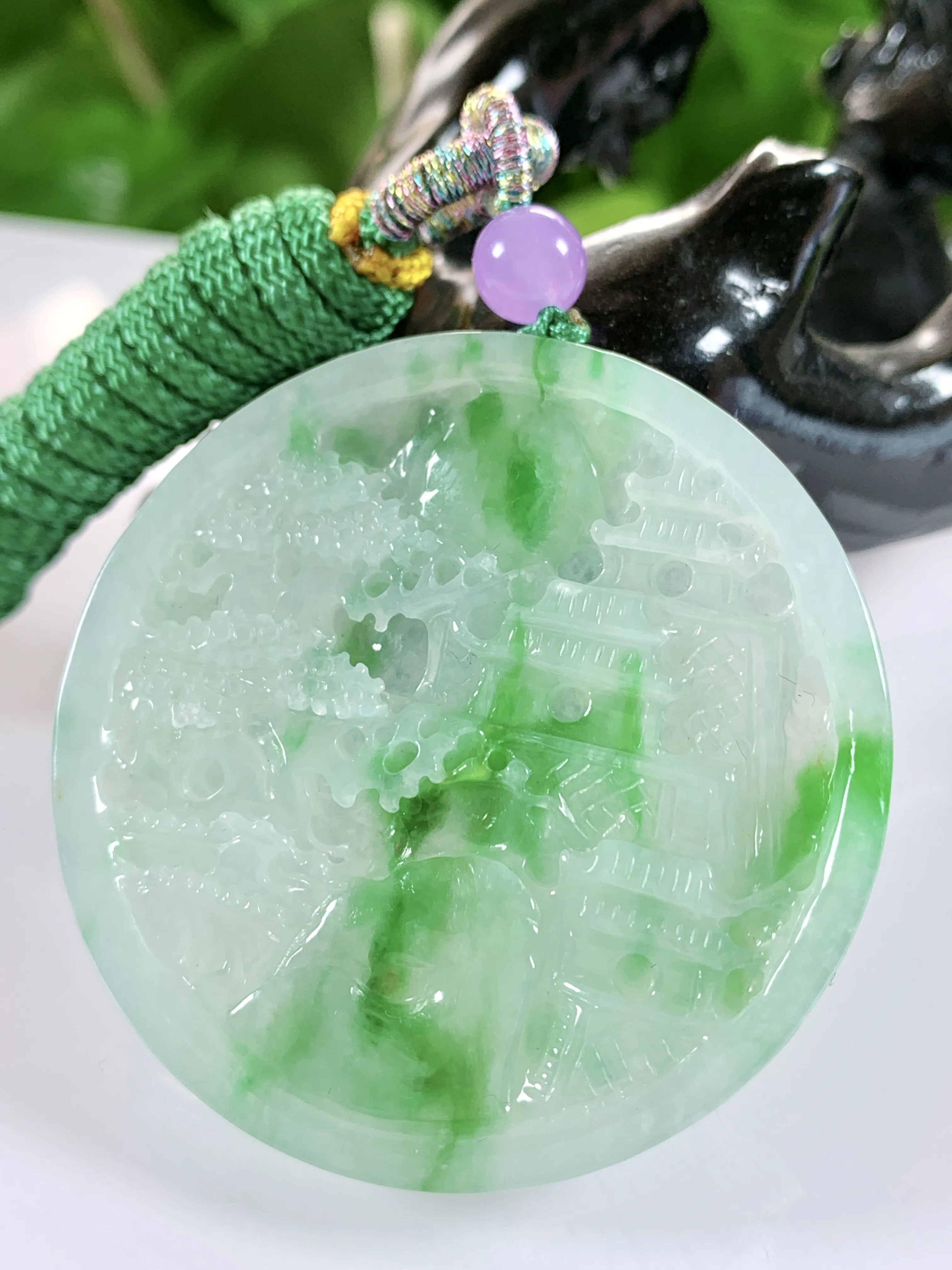 缅甸天然翡翠A货，冰种飘阳绿圆形山水牌吊坠挂件，尺寸：46.5/4.5mm重量：20.86g