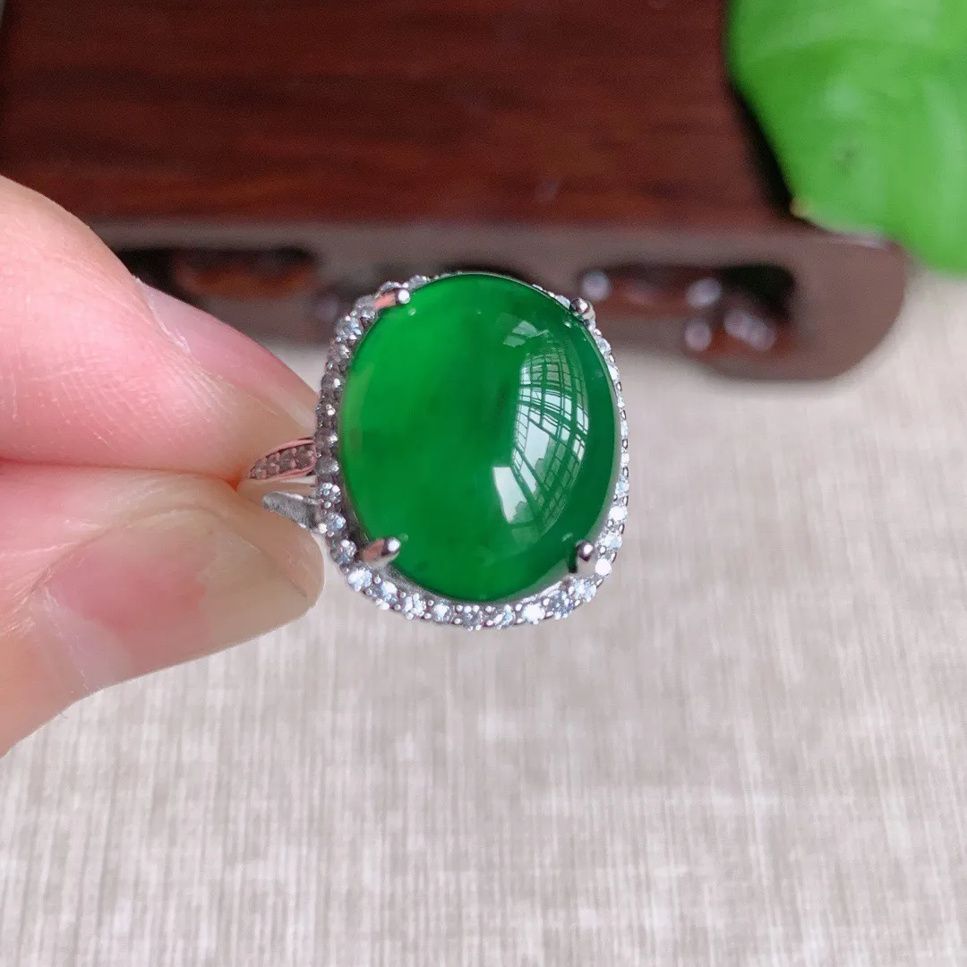 天然A货翡翠老坑冰种925银镶嵌满绿蛋面戒指 圈口可调节 尺寸14.8×12.4mm3.17