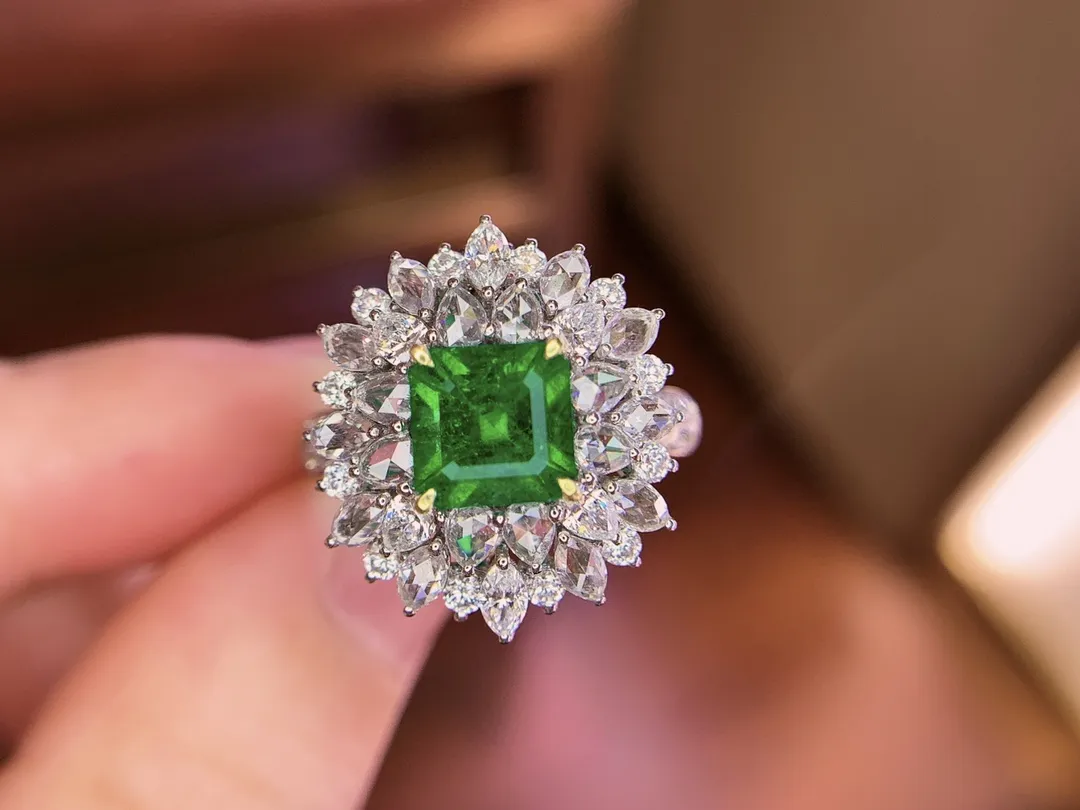 18K重金天然祖母绿戒指吊坠两用款、（木佐蝴蝶🦋）晶体通透、南非足反钻石、裸石重1.25克拉、总