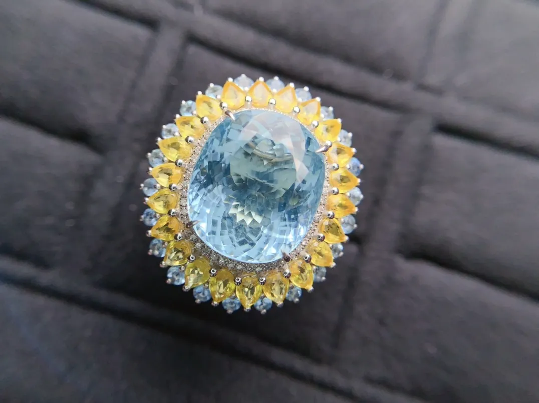 18K重金天然海蓝宝戒指吊坠两用款、净体、彩色宝石2.97克拉、裸石重13.29克拉、规格15*1