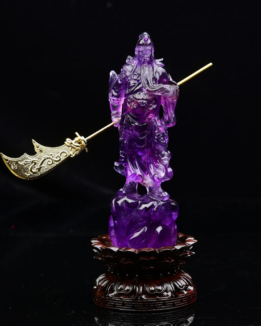 天然紫水晶立体关公摆件 转运，能使人逢凶化吉，拥有者顺顺利利保平安，大师雕刻，雕工，栩栩如生，实物