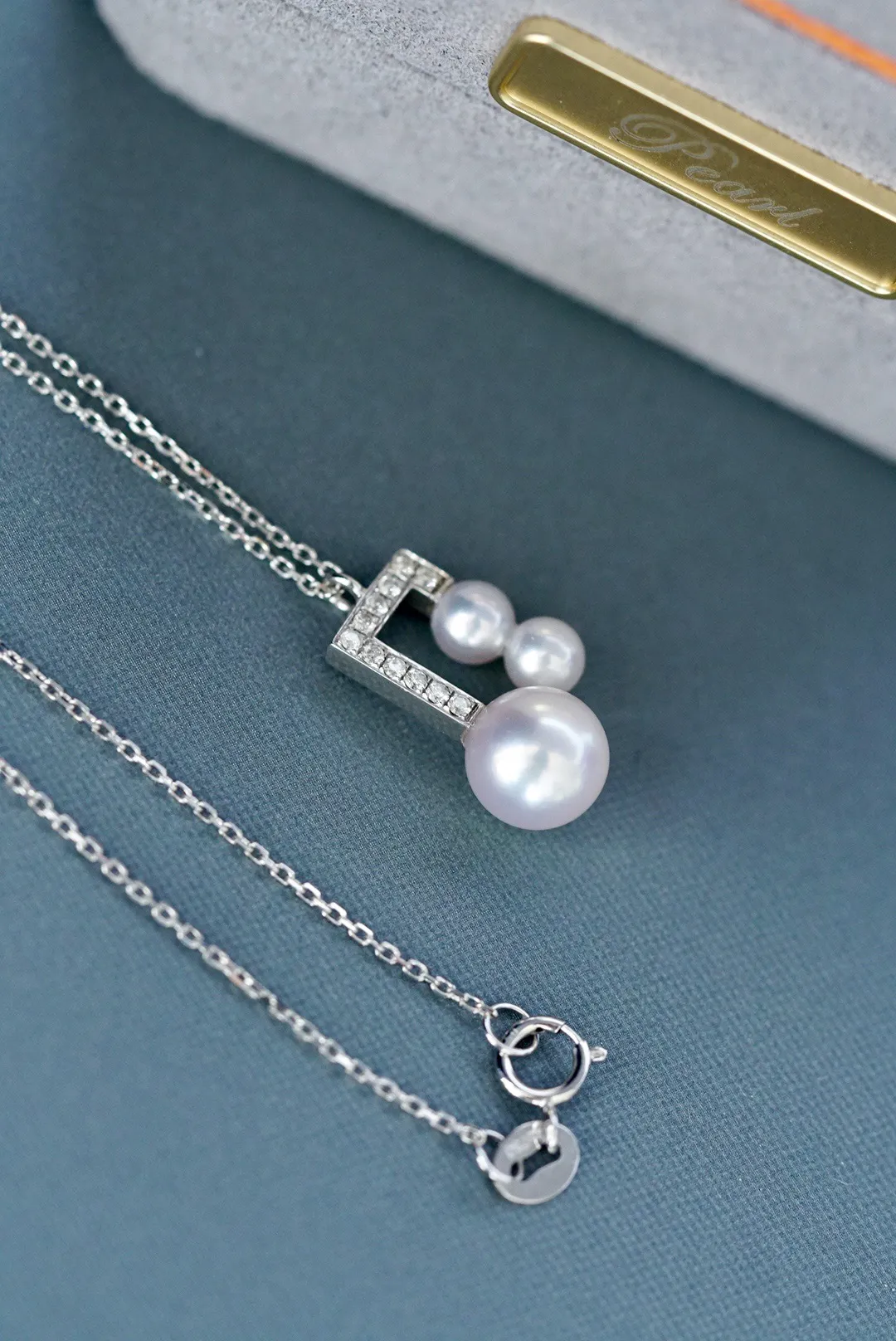 akoya平衡木锁骨链，钻石款！18K金镶嵌，搭配akoya海水珍珠，颜色珠光美了，规格：7.5mm