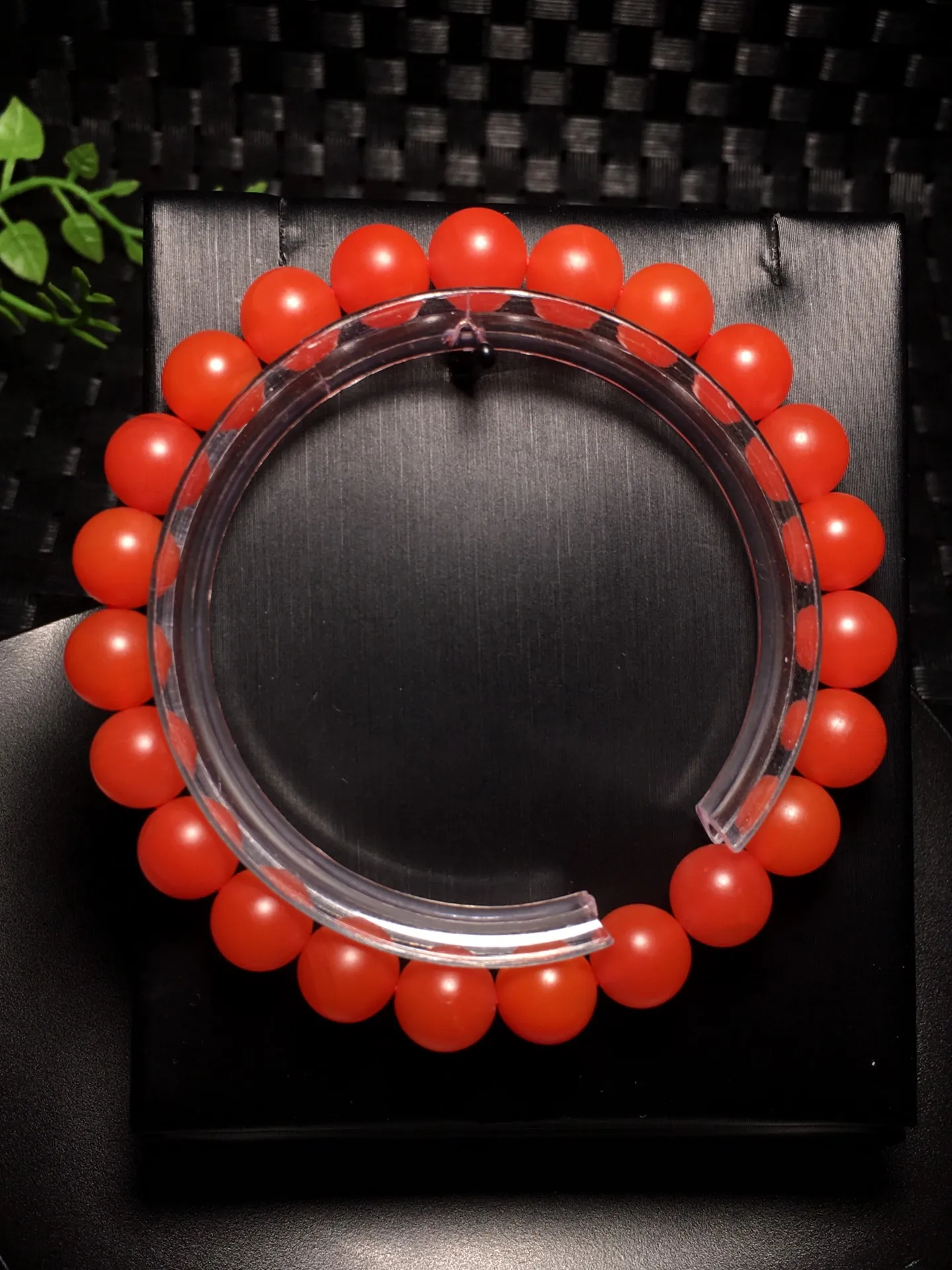 天然保山南红单圈手链 尺寸:8.5mm  自戴 非常百搭，同款随机发