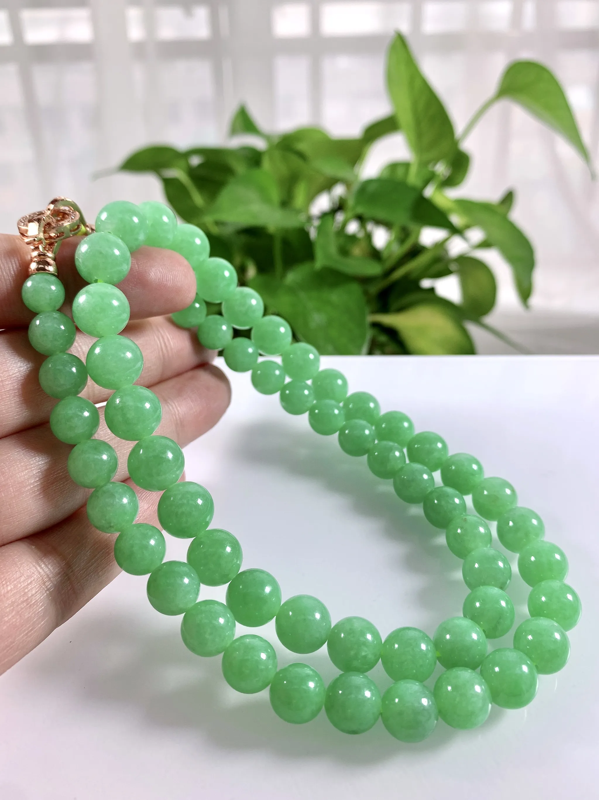 缅甸天然翡翠A货，冰种满绿阳绿步步高升塔珠大圆珠项链，尺寸：大珠11.2mm小珠7.8mm，长度58