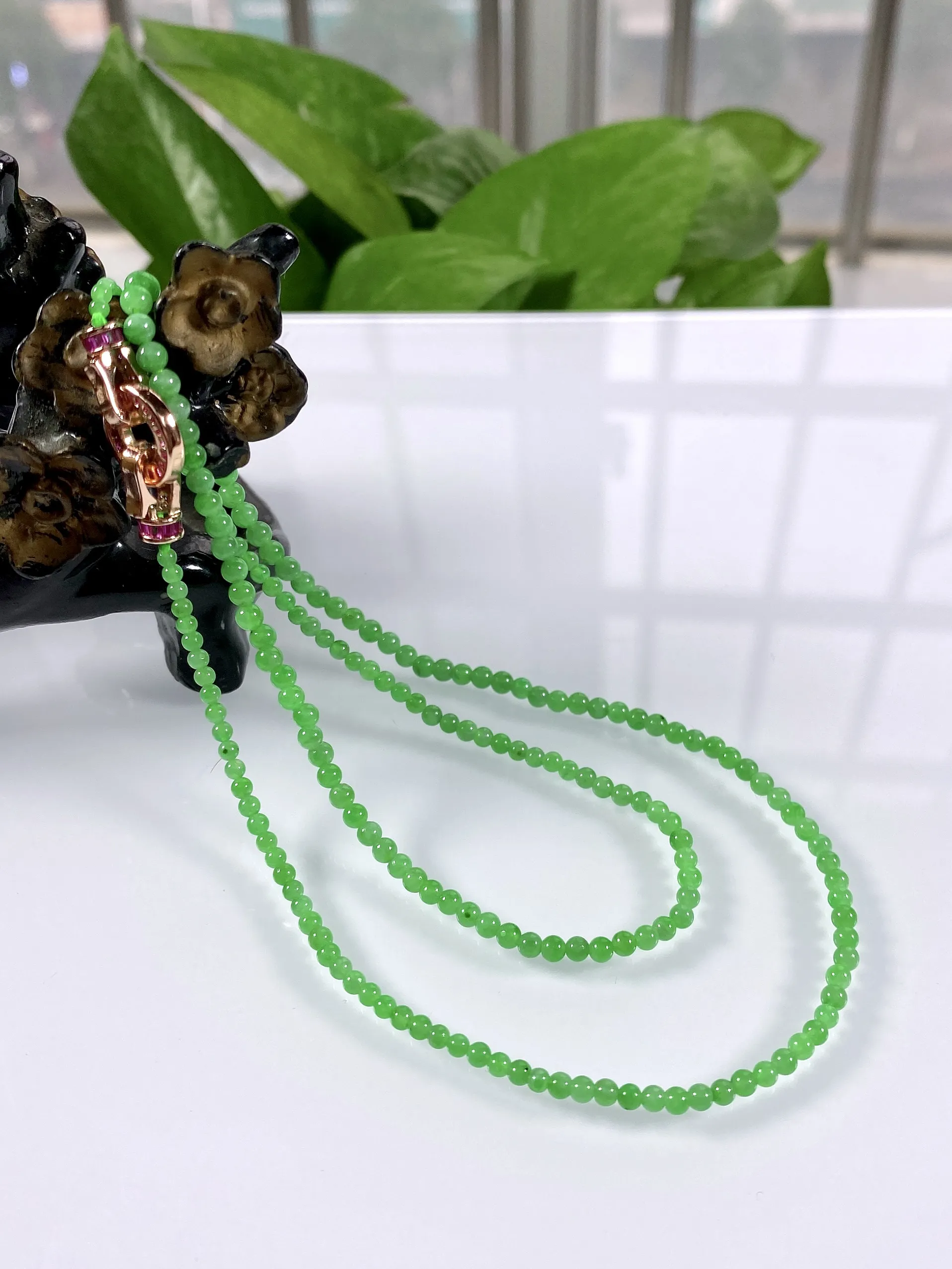缅甸天然翡翠A货，冰种满绿阳绿步步高升塔珠小米圆珠项链手链，尺寸：大珠3.4mm，小珠2.3mm，共197颗，长度495mm，重量：8.22g