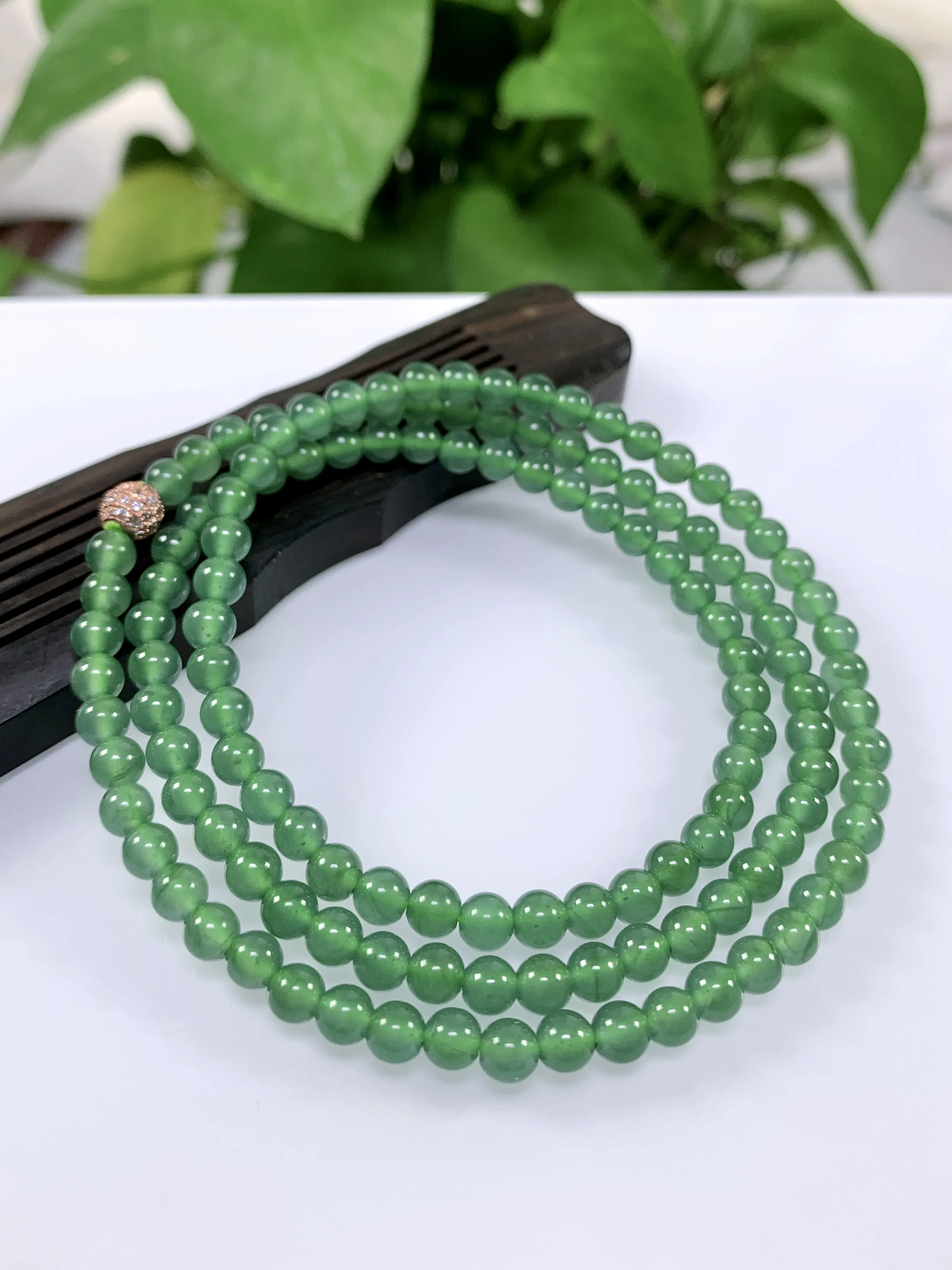 天然翡翠A货，冰种起胶满绿蓝绿圆珠项链手链，尺寸：5mm/132颗，长度600mm，重量约25.40g