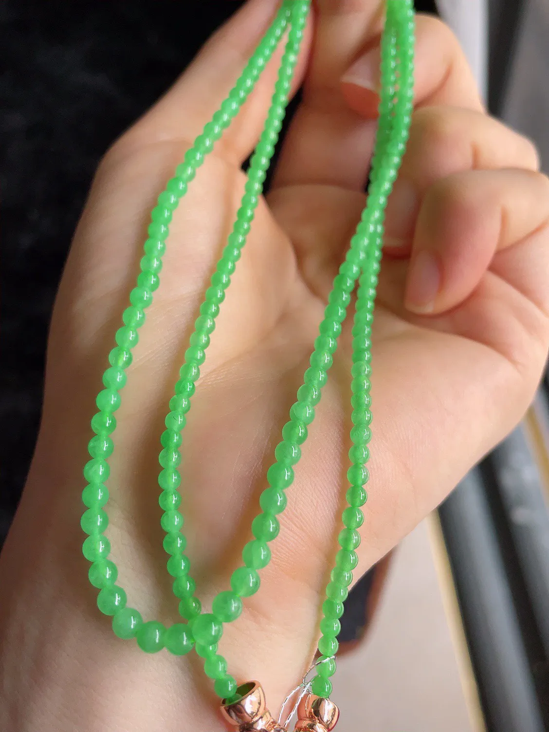 天然翡翠A货，冰阳绿甜绿小米珠珠链，2.6-3.6mm198颗。-1189