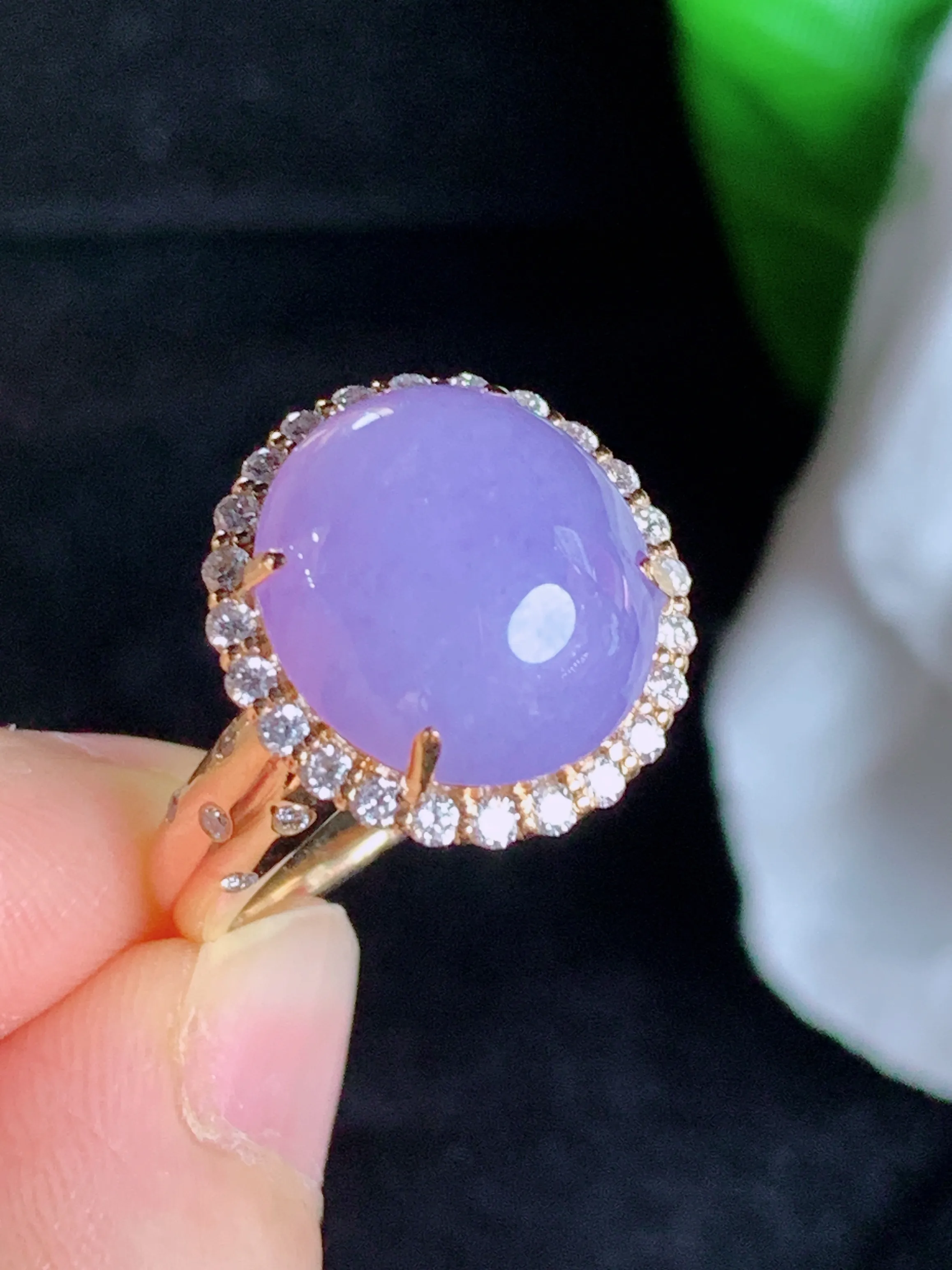 紫罗兰蛋面戒指，18k金镶嵌，冰润细腻，佩戴效果出众，整体尺寸：16-15.1-11