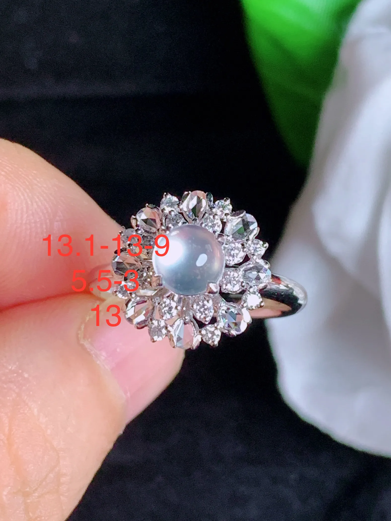 高冰蛋面戒指，18k金镶嵌，冰润细腻，佩戴效果出众，整体尺寸：13.1-13-9