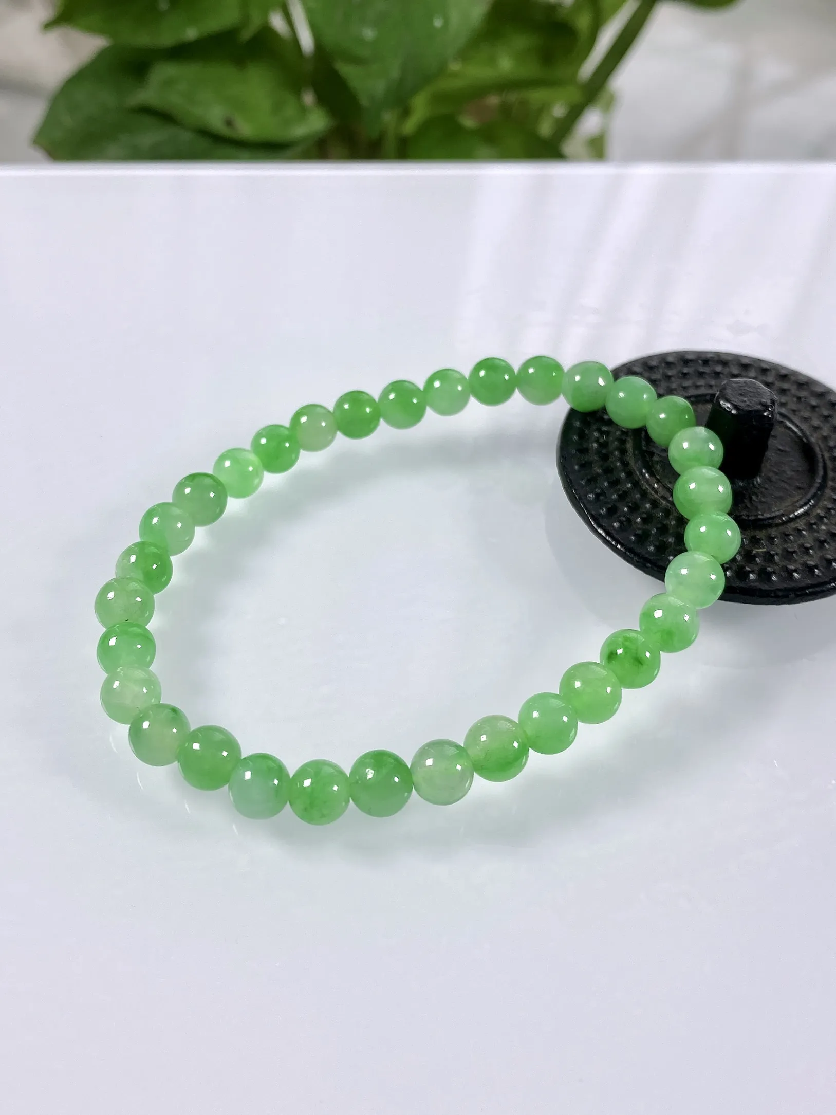 缅甸天然翡翠A货，卡6冰种起光起胶飘阳绿圆珠手串手链，尺寸：6mm/32颗，重量：10.41g