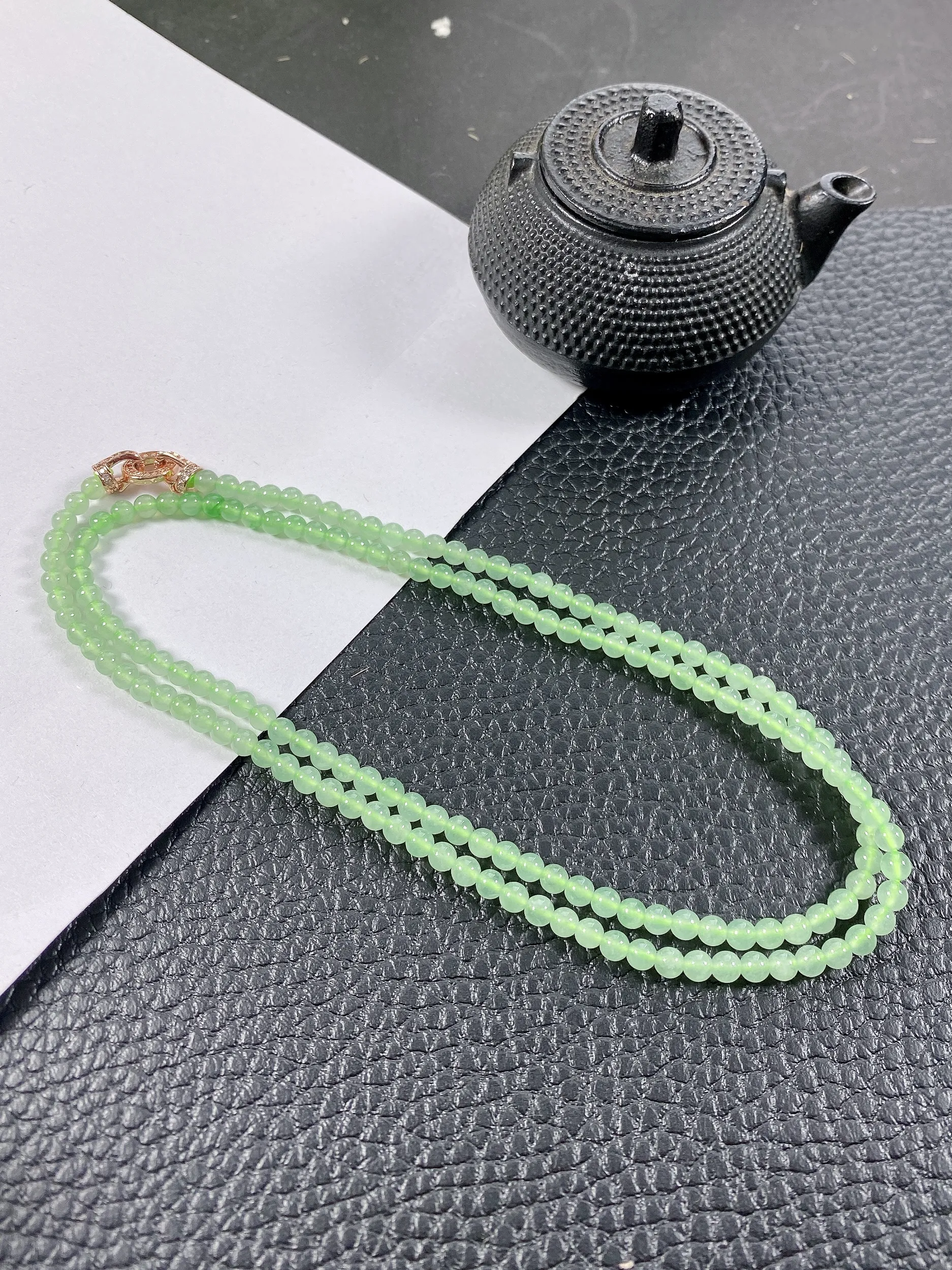缅甸天然翡翠A货，卡4.2玻璃种起钢光晴水绿小米珠小圆珠项链手链，尺寸：4.2mm/158颗，长度620mm，重量：20.67g