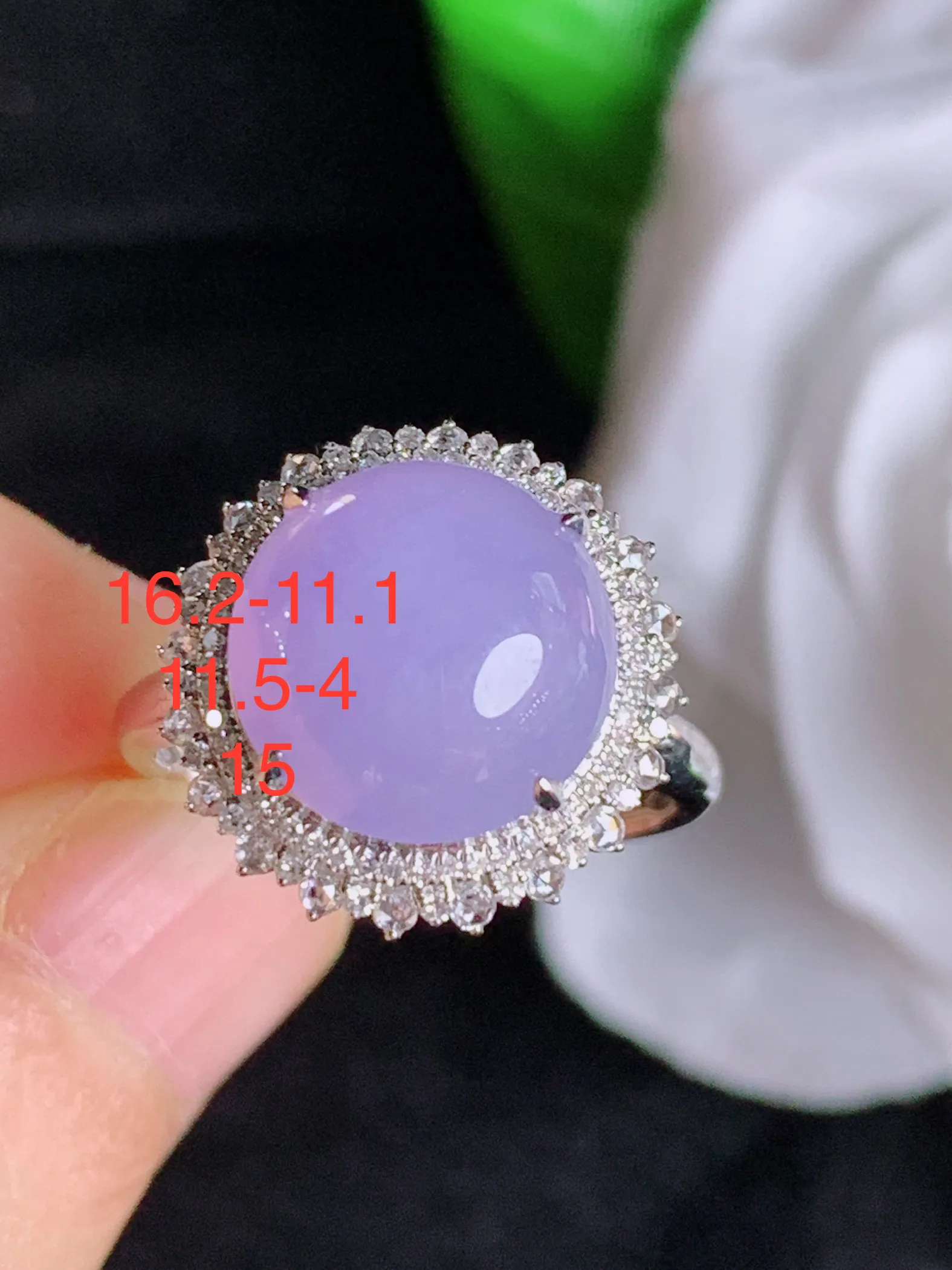 紫罗兰蛋面戒指，18k金镶嵌，冰润细腻，佩戴效果出众，整体尺寸：16.2-11.1