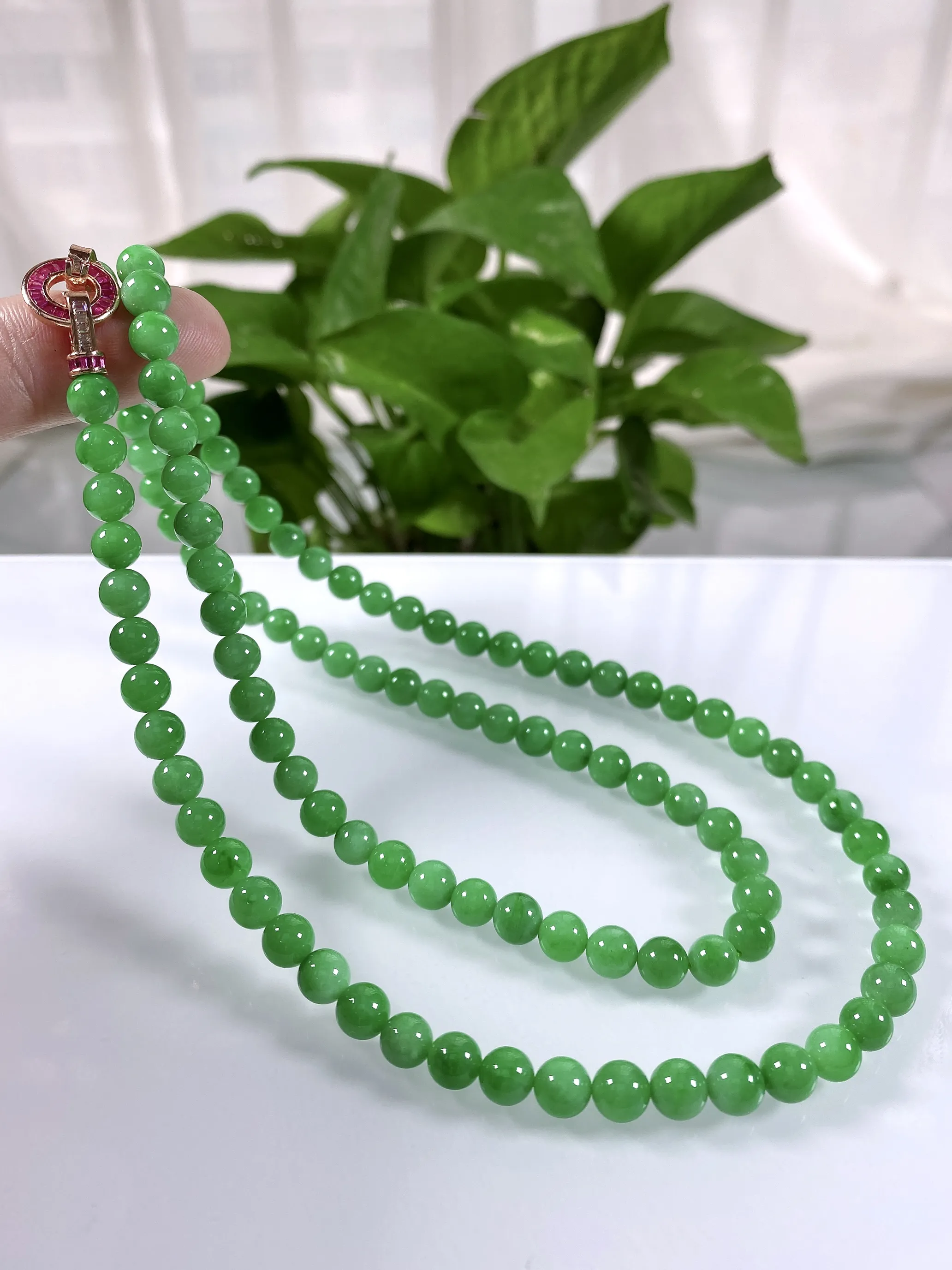 缅甸天然翡翠A货，冰润满绿阳绿圆珠项链手链，尺寸：6.2mm/108颗，长度660mm，重量：43.01g