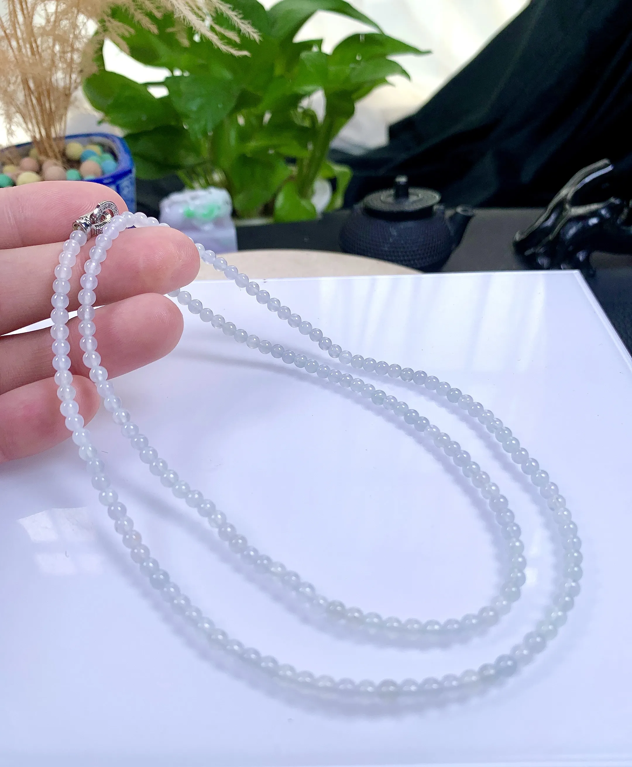 缅甸天然翡翠A货，卡3.7冰种起光起胶圆珠项链手链，尺寸：3.7mm/180颗，长度660mm，重量