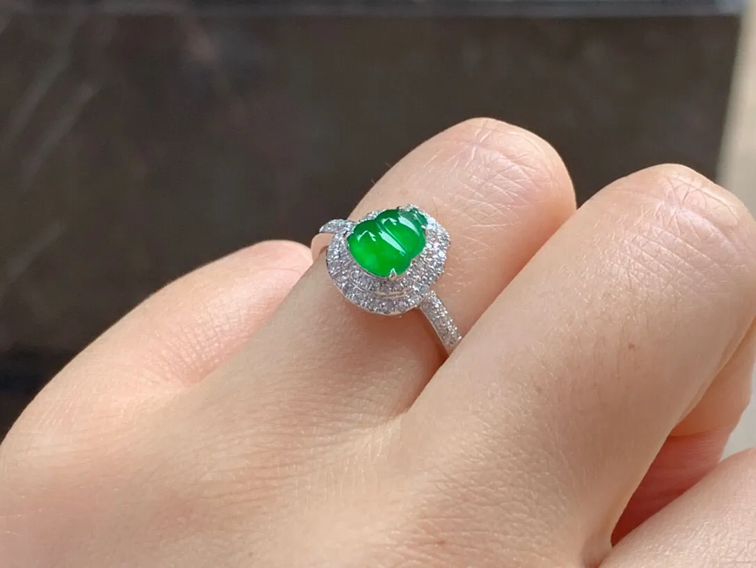 阳绿色葫芦戒指 | 小而精