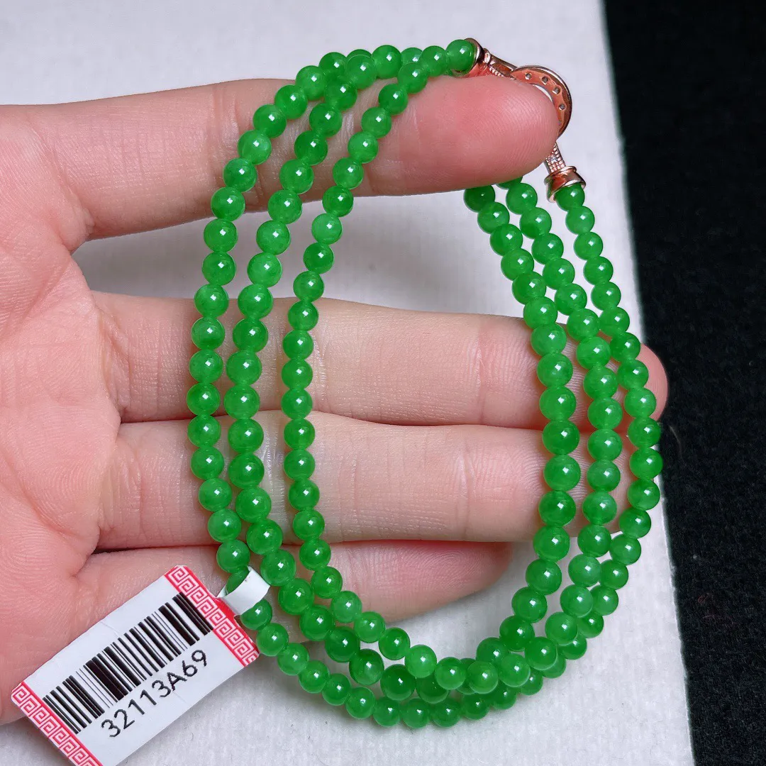正阳绿满绿小米珠圆珠项链 
珠光宝气仙女珠链 贵气十足
尺寸 4.2mm  重量16.15g
缅甸天然A货翡翠