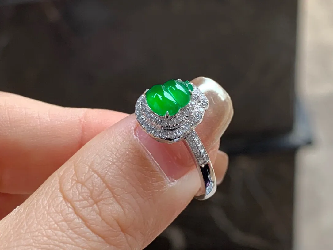 阳绿色葫芦戒指 | 小而精
