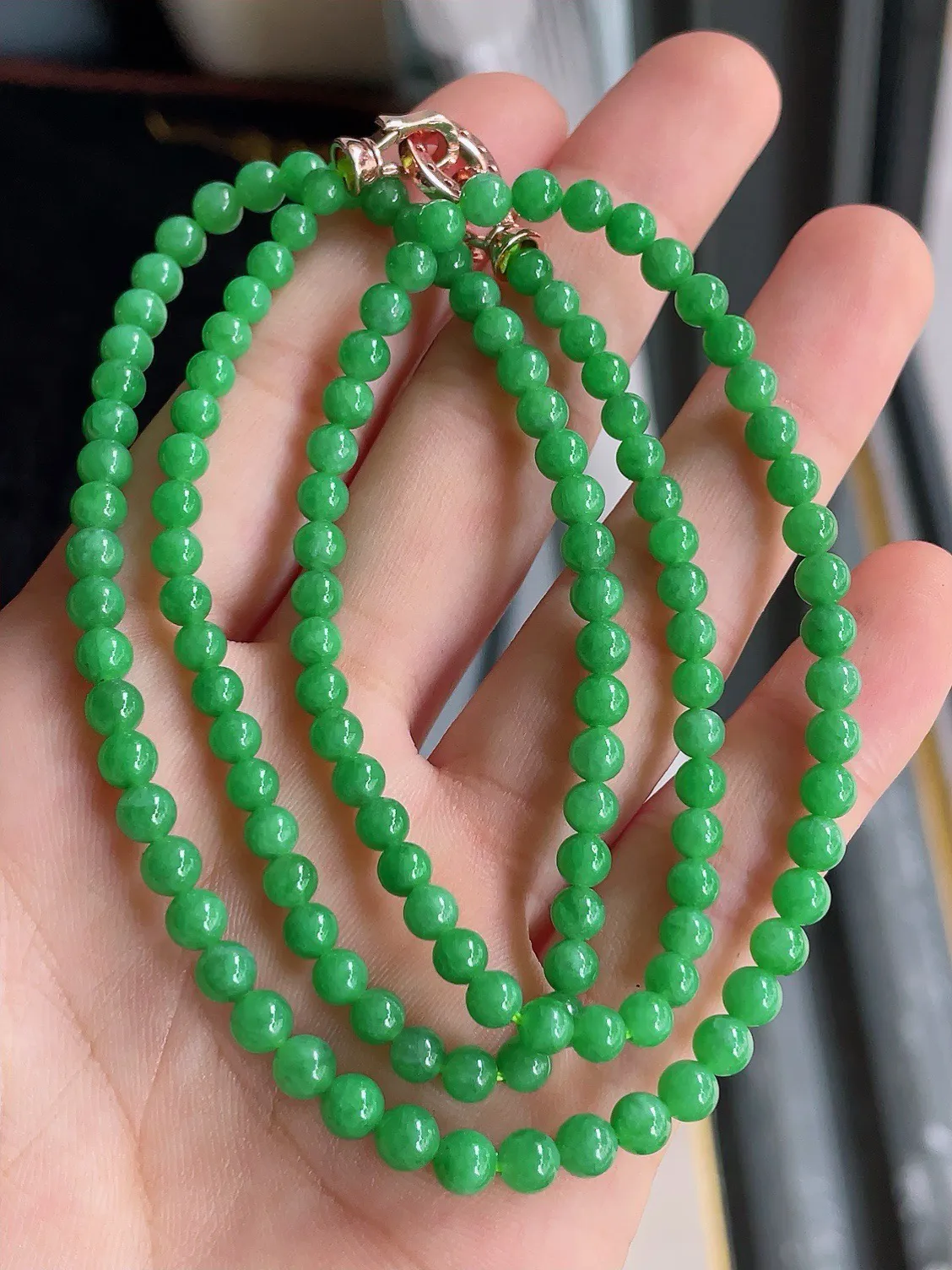 天然翡翠A货，满绿小米珠珠链，4.3-4.7mm131颗。-1218