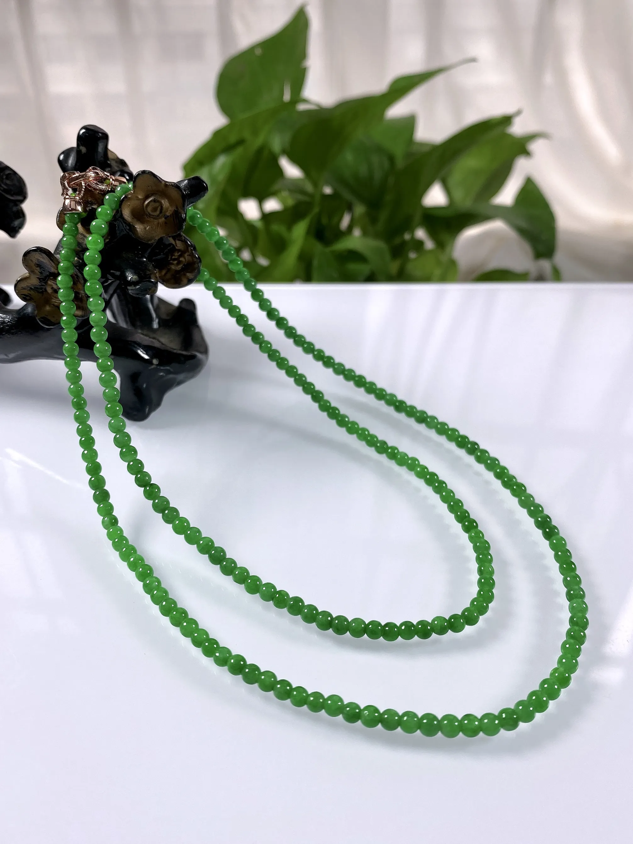 缅甸天然翡翠A货，卡3.5冰种满绿阳绿小米珠小圆珠项链手链，尺寸：3.5mm/206颗，长度625m