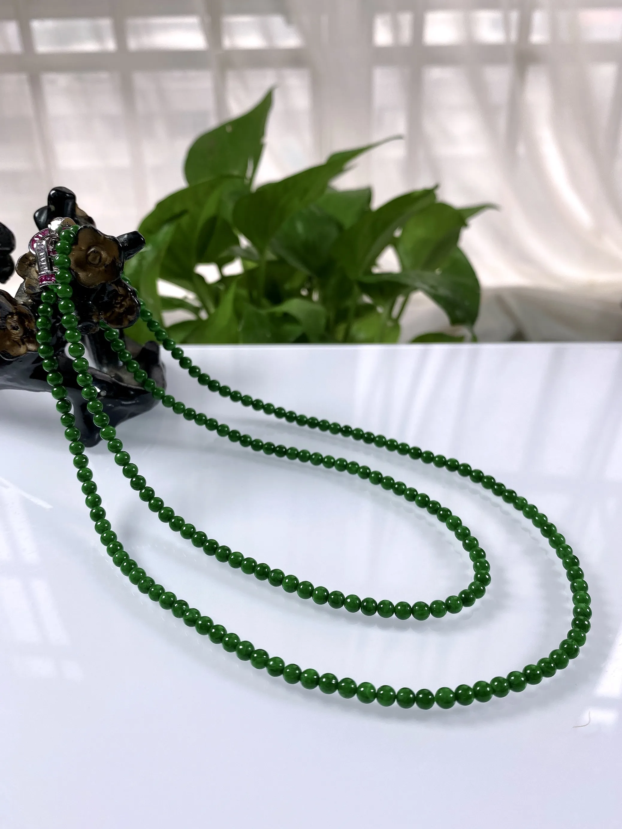 缅甸天然翡翠A货，卡3.6水润满绿浓辣阳绿小米珠小圆珠项链手链，尺寸：3.6mm/196颗，长度68