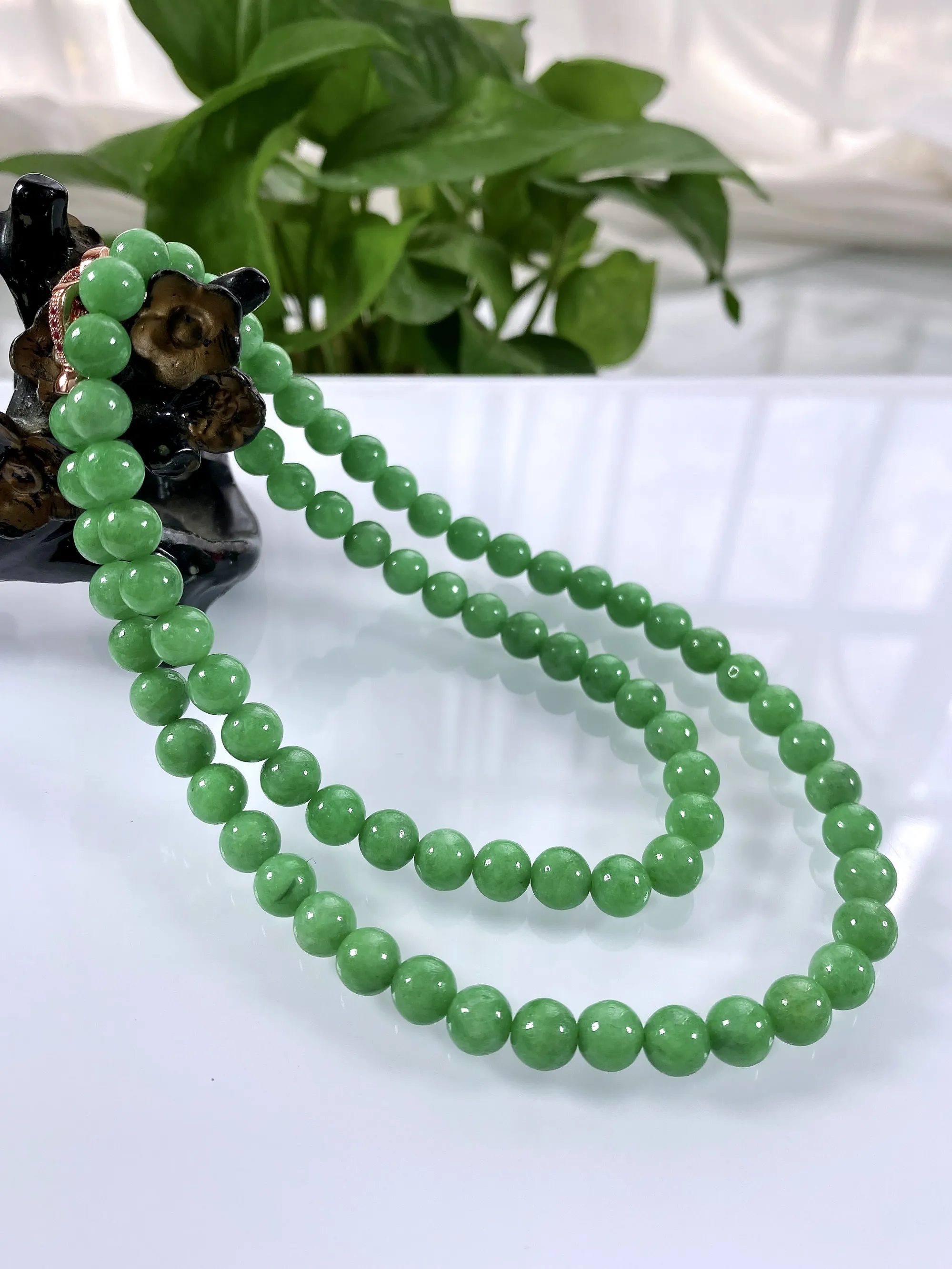 缅甸天然翡翠A货，卡7.5冰润满绿阳绿圆珠项链手链，尺寸：7.5mm/78颗，长度560mm，重量：54.61g