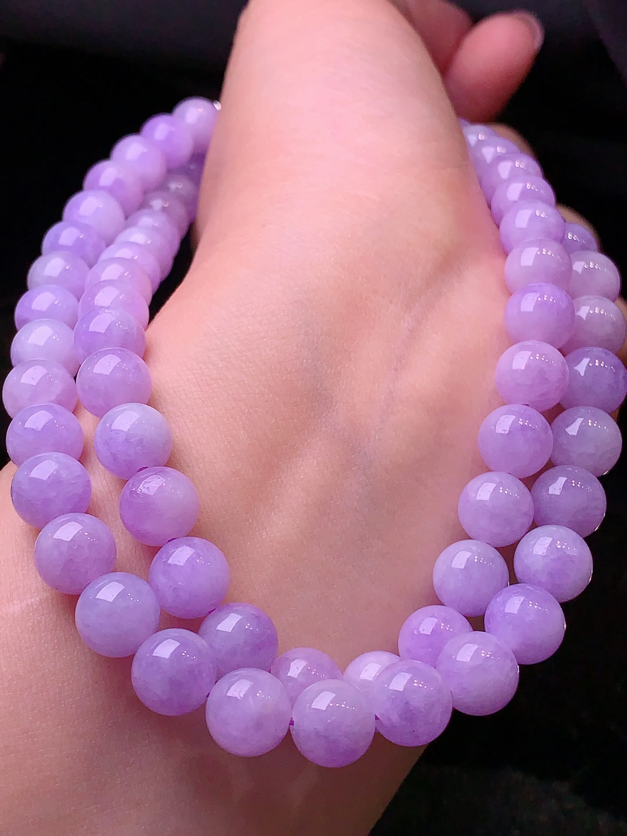 紫罗兰圆珠项链 玉质细腻   色泽艳丽 圆润饱满 款式新颖时尚精美 取一尺寸8.3