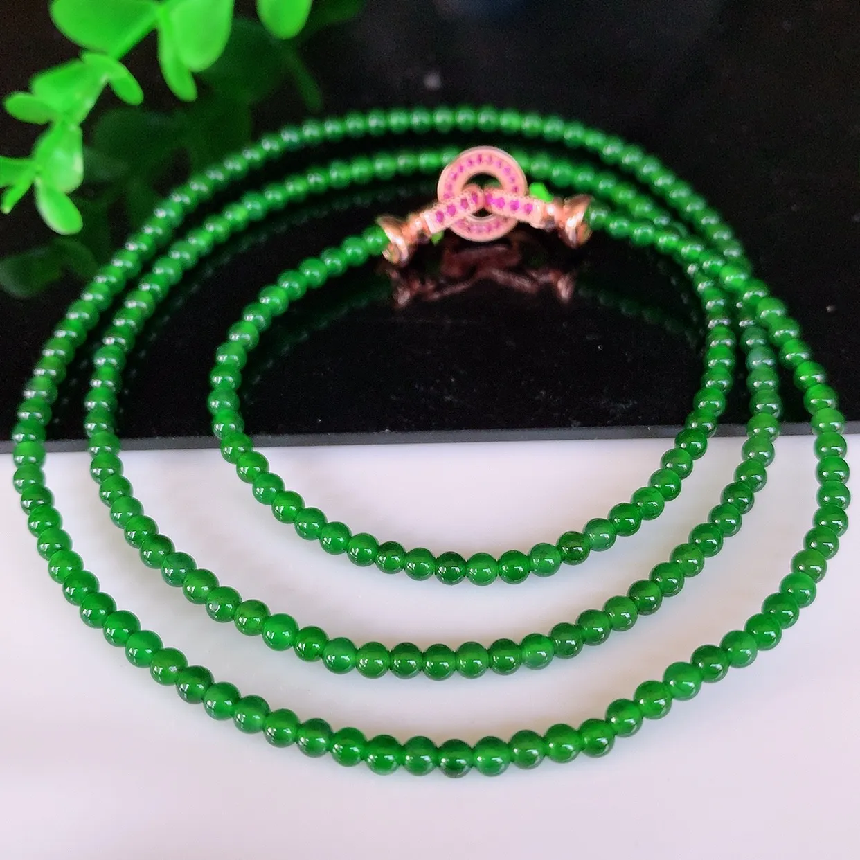 自然光实拍，冰种满绿圆珠项链  翡翠项链 （装饰扣）玉质细腻  冰清玉润  颜色漂亮  #49.13