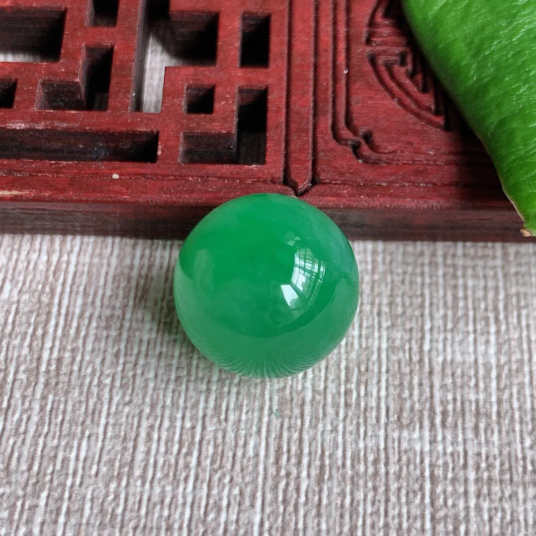 天然A货翡翠老坑种飘绿圆珠转运珠镶嵌件 尺寸13.9mm