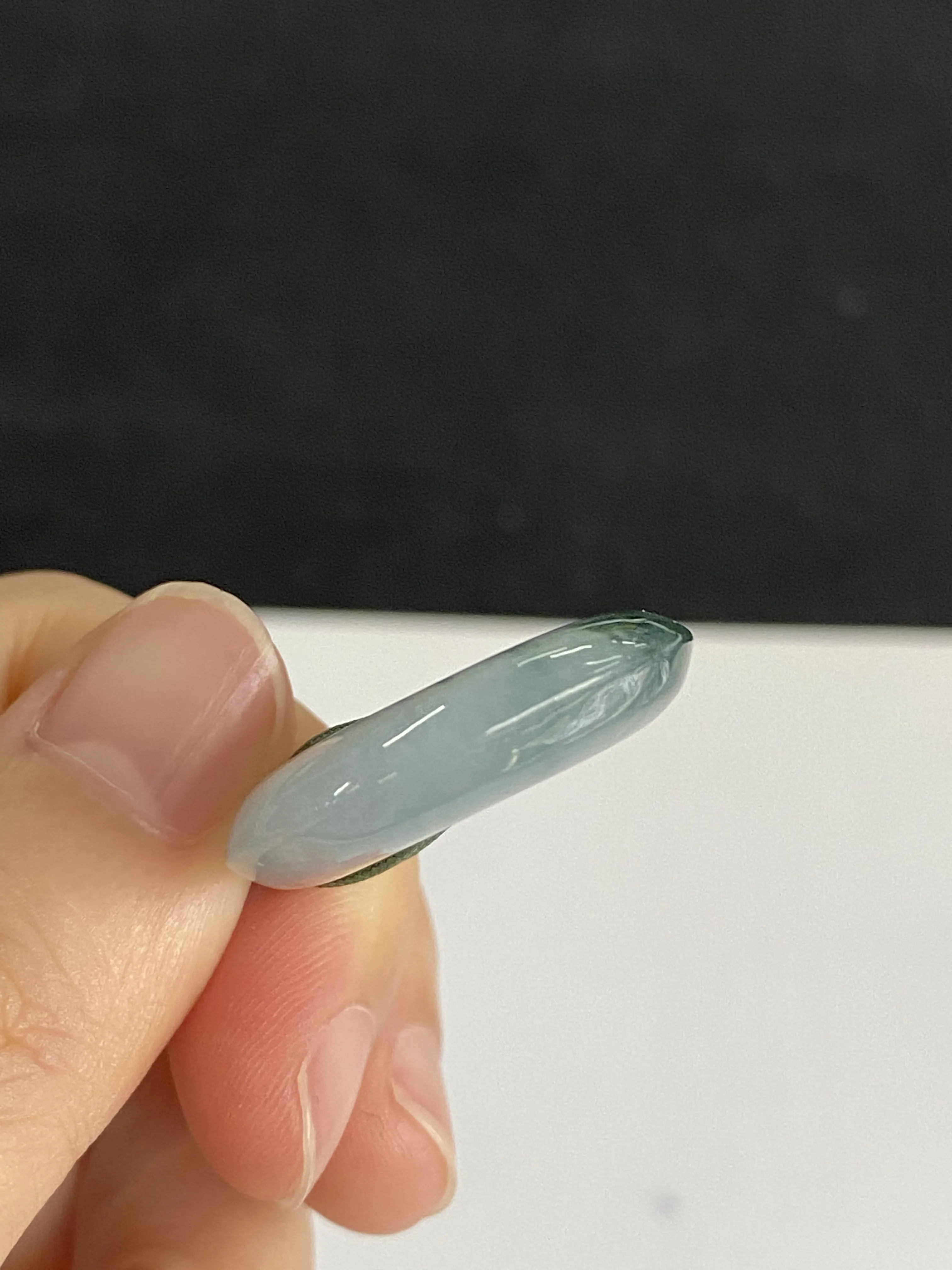 翡翠冰糯种飘绿平安扣