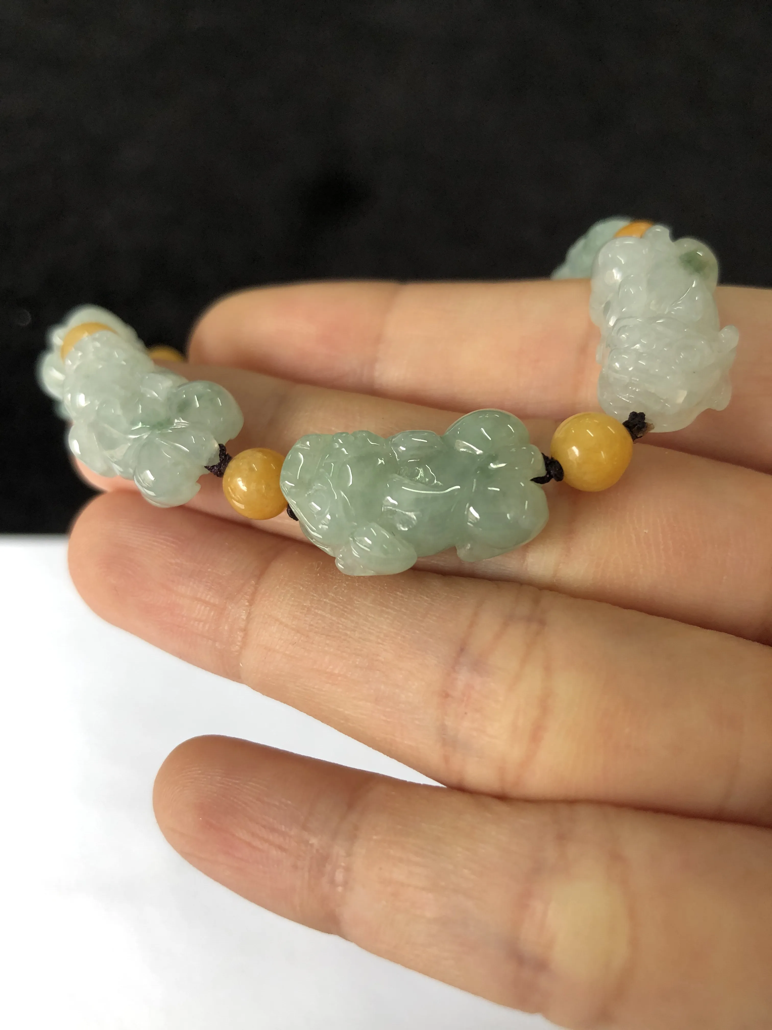 翡翠糯化种白色翡翠