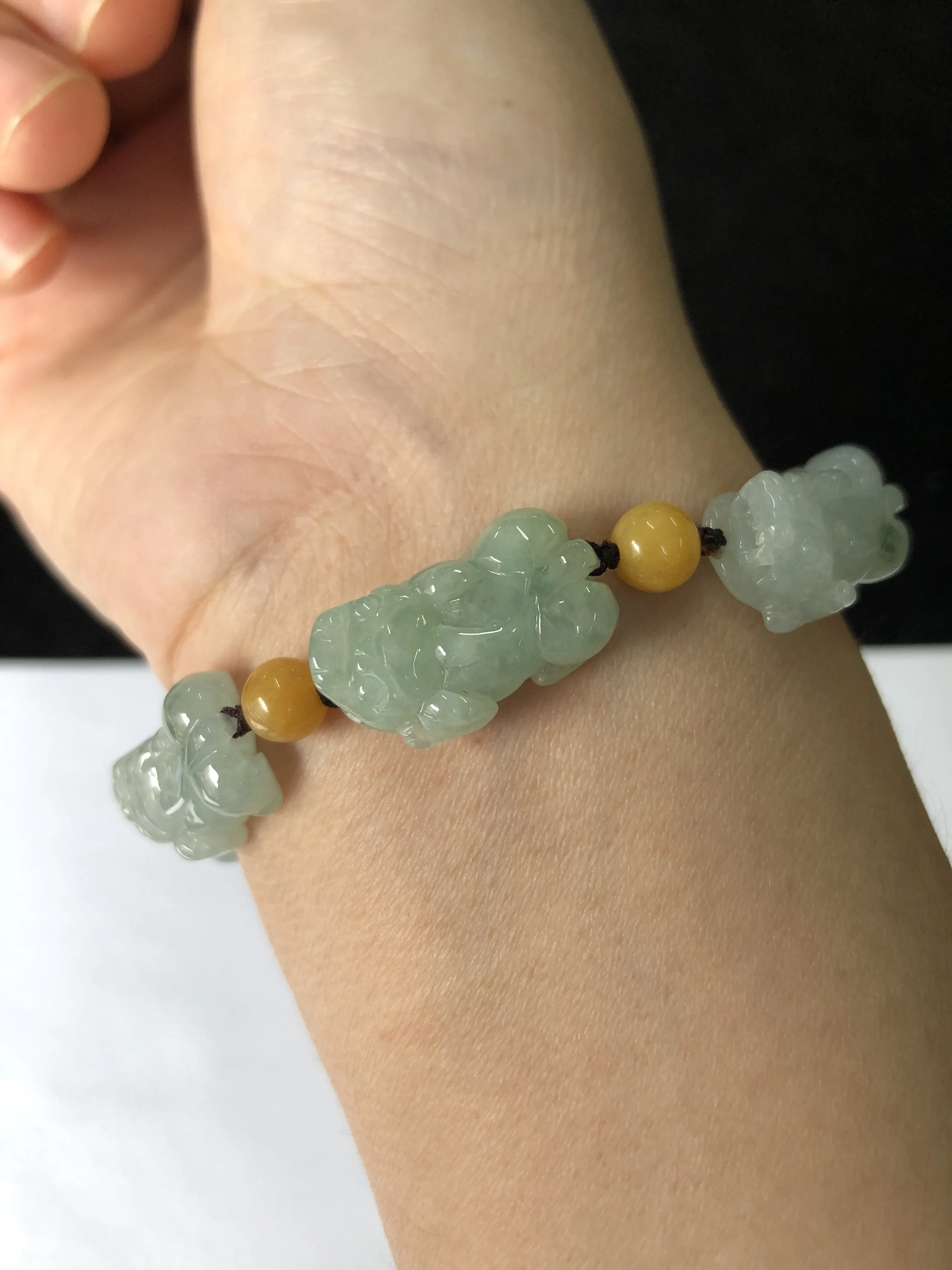 翡翠糯化种白色翡翠