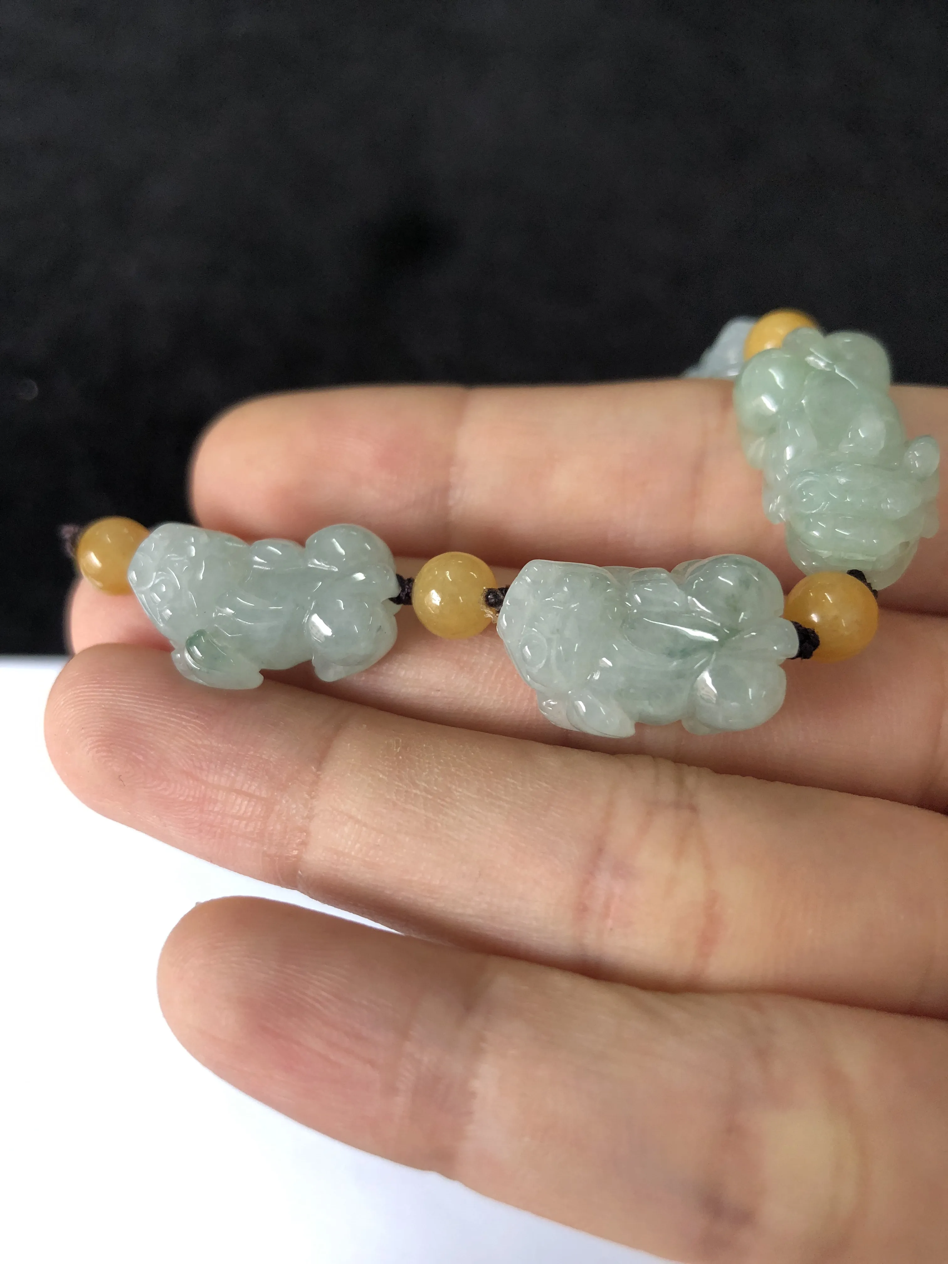 翡翠糯化种白色翡翠