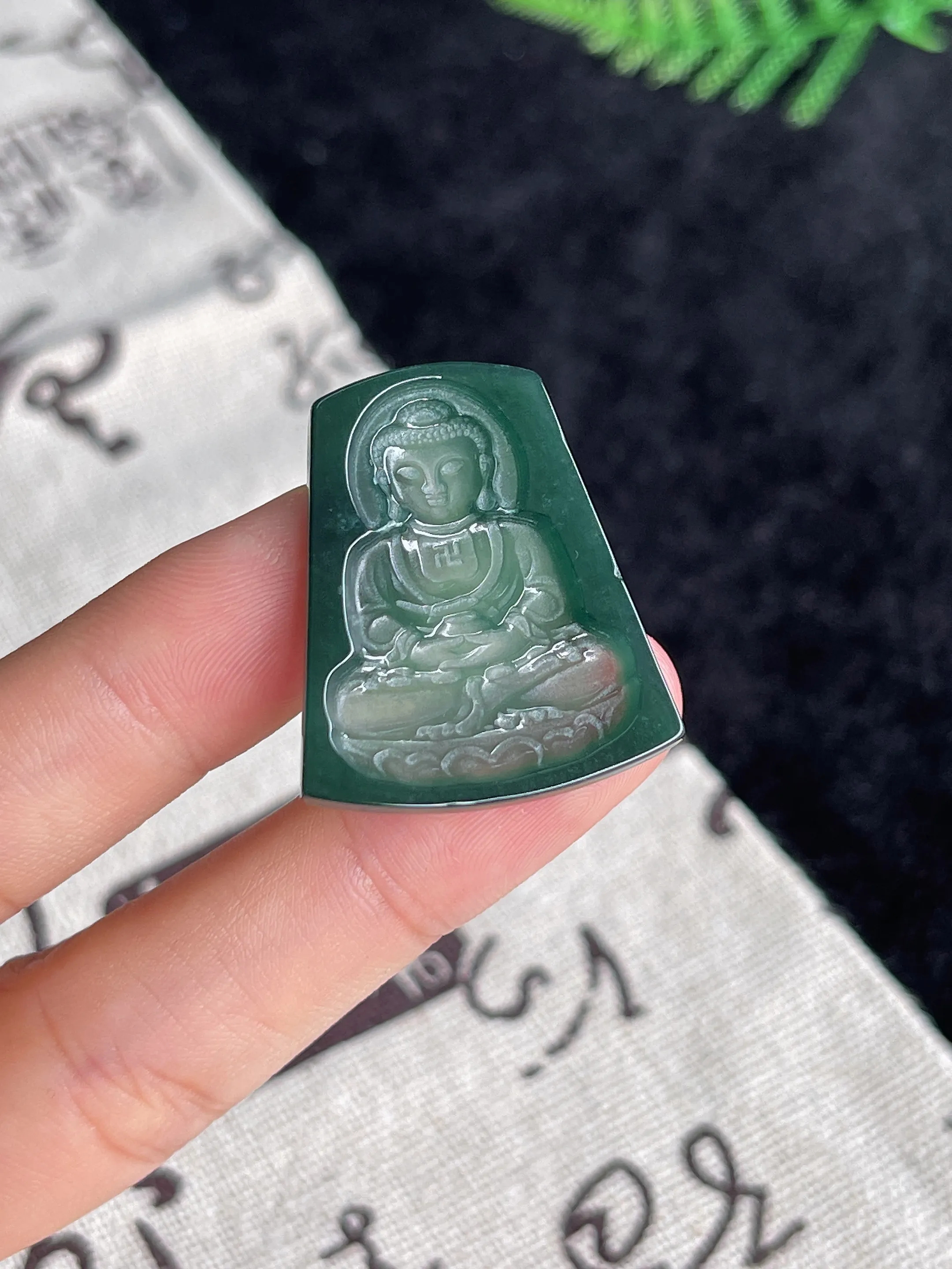 翡翠糯化种绿色戒面