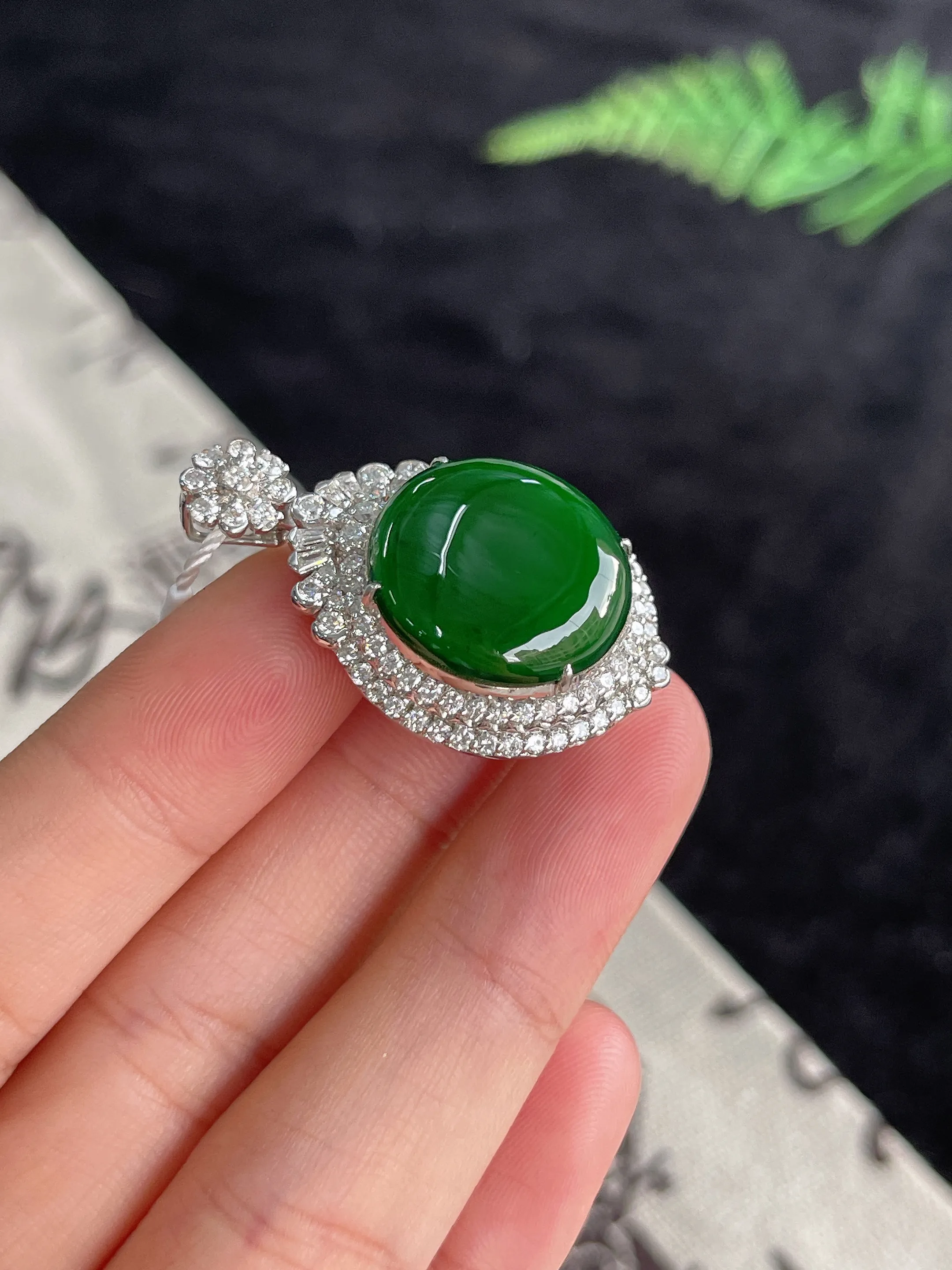 【对庄自营】翡翠蛋面吊坠，18k金镶嵌