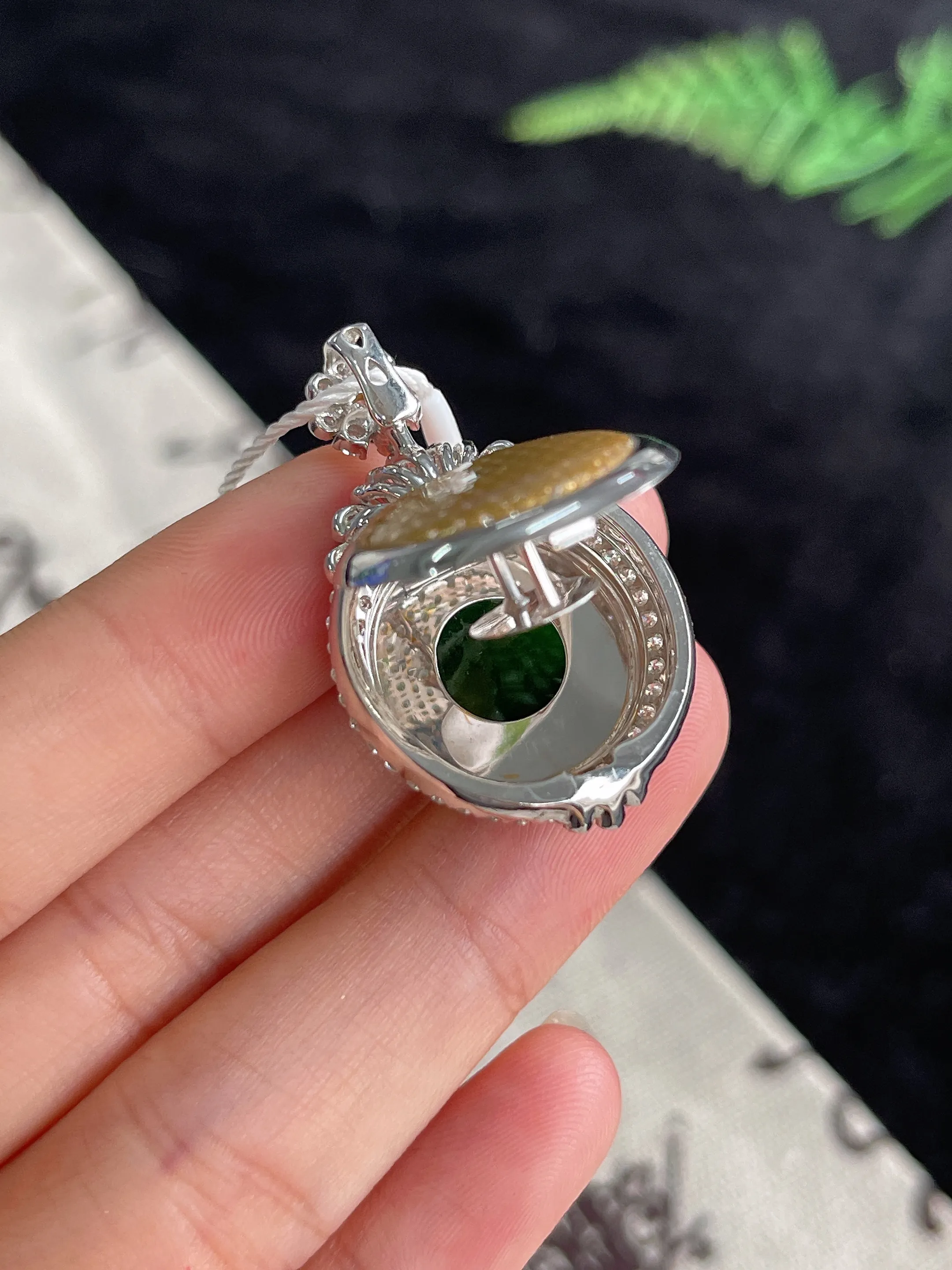 【对庄自营】翡翠蛋面吊坠，18k金镶嵌