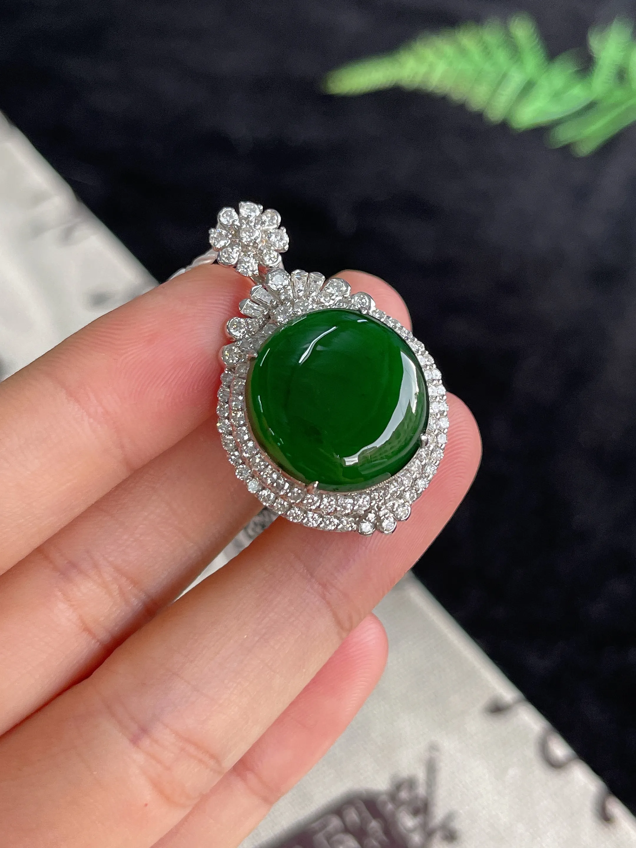 【对庄自营】翡翠蛋面吊坠，18k金镶嵌