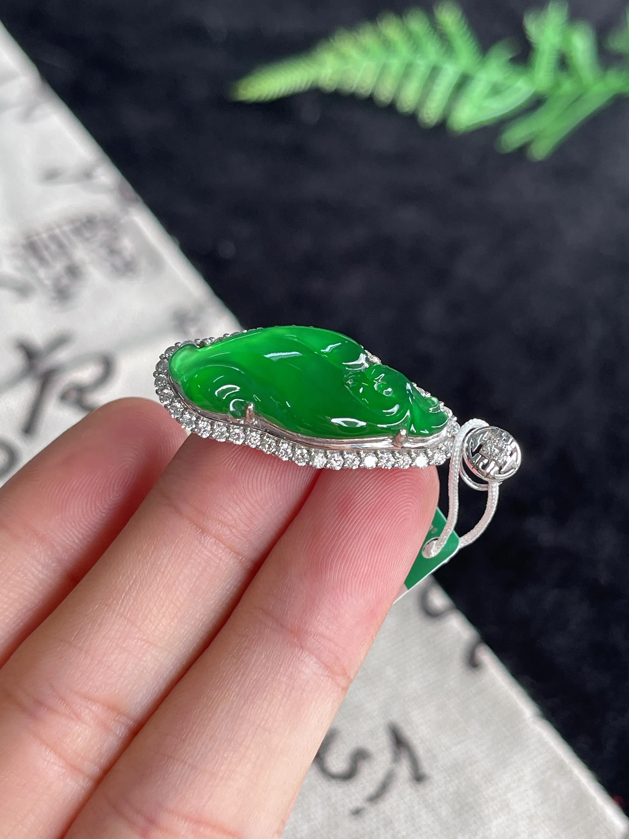 翡翠冰糯种绿色翡翠