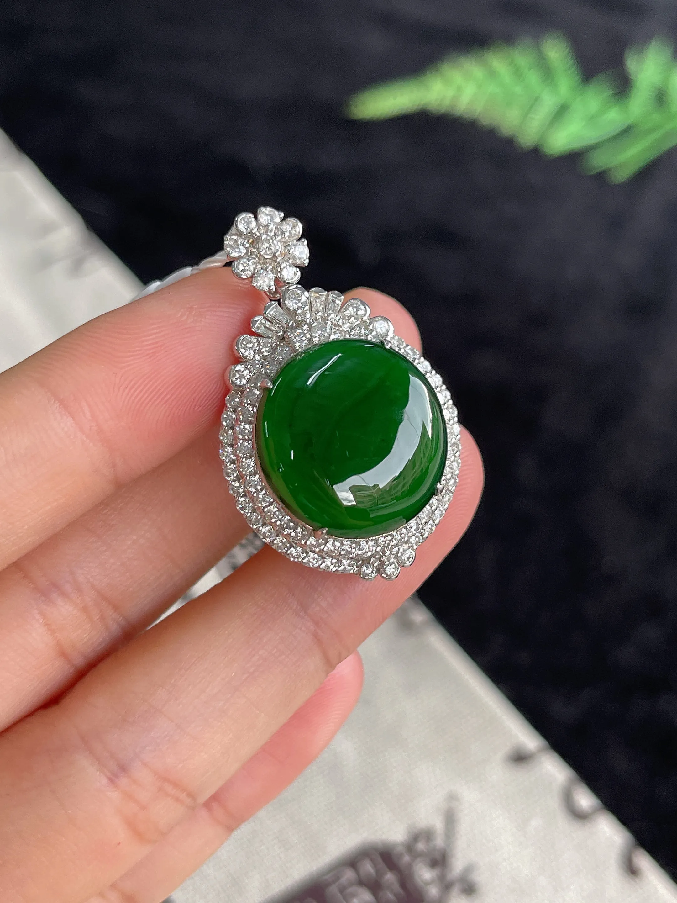 【对庄自营】翡翠蛋面吊坠，18k金镶嵌