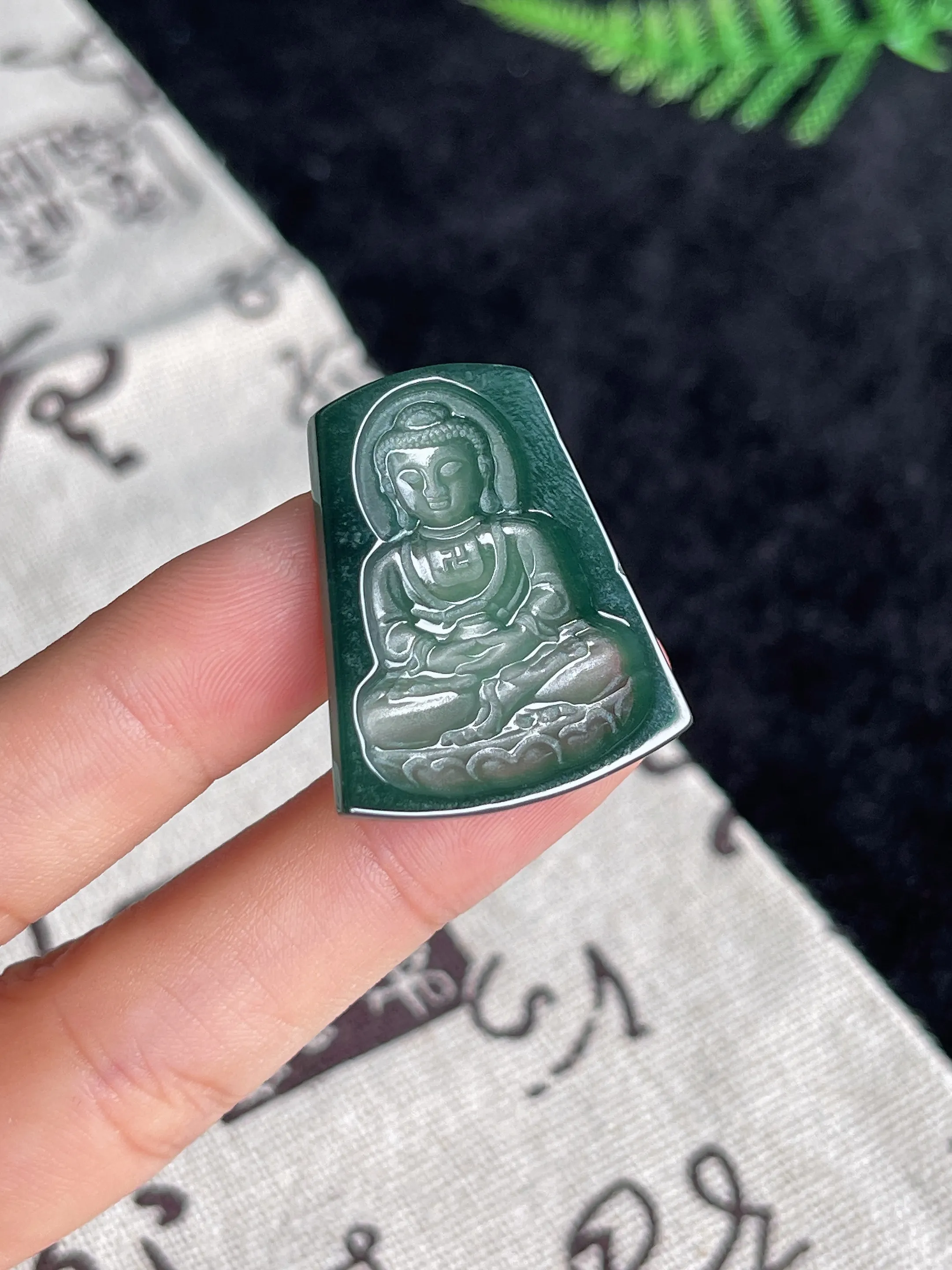 翡翠糯化种绿色戒面