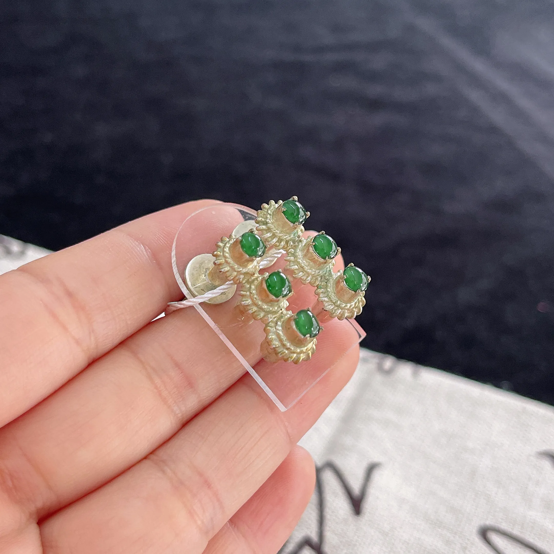 翡翠圆/椭圆形，价格为单颗价格，随机发