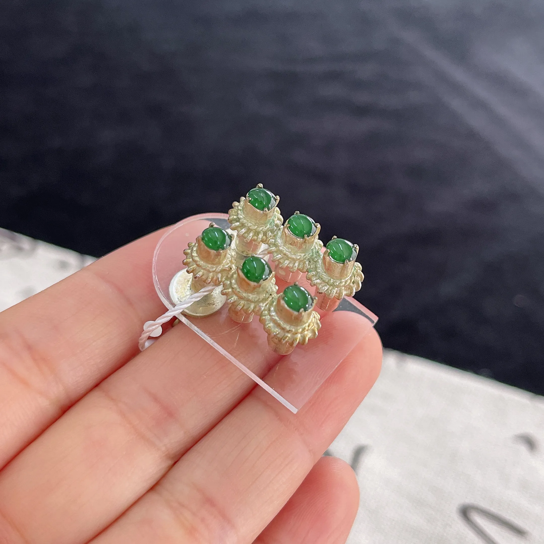 翡翠圆/椭圆形，价格为单颗价格，随机发