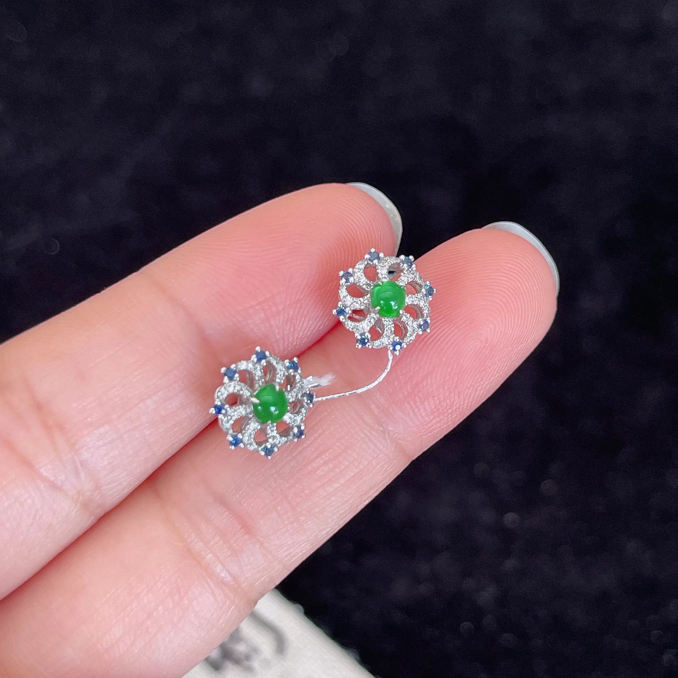 翡翠冰种蓝色戒指