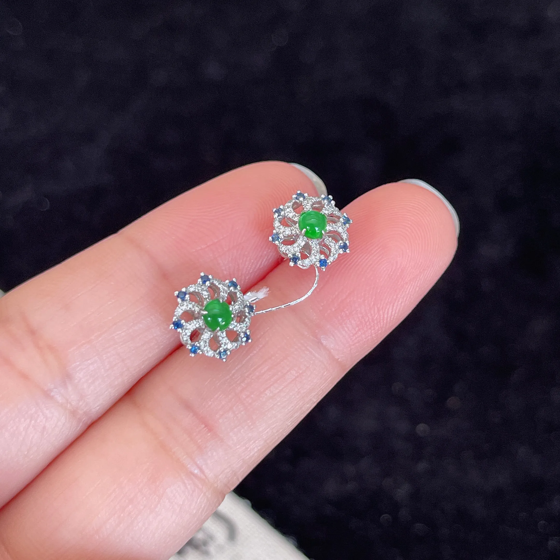 翡翠冰种蓝色戒指