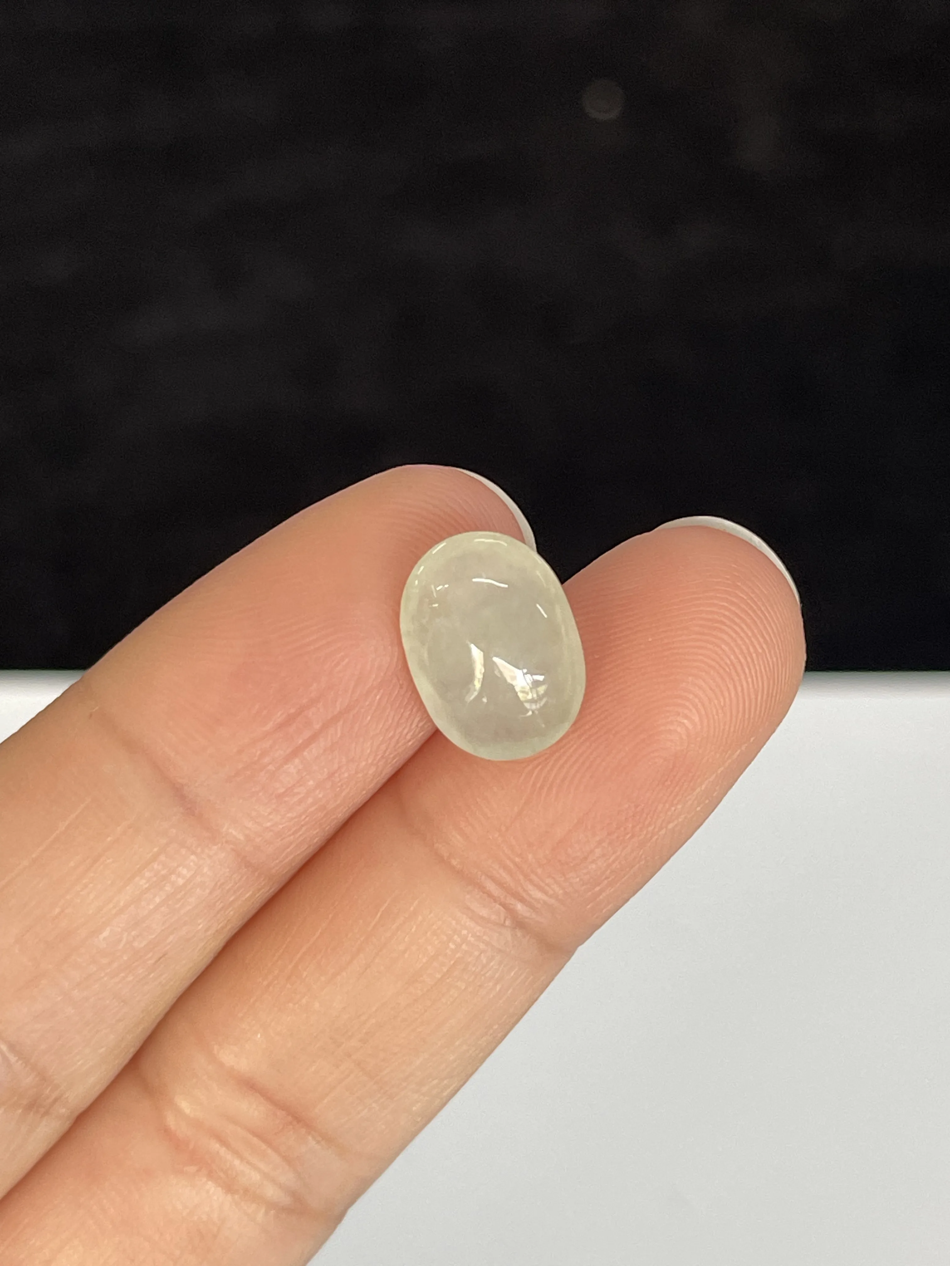 冰糯种白色翡翠戒面/椭圆形
