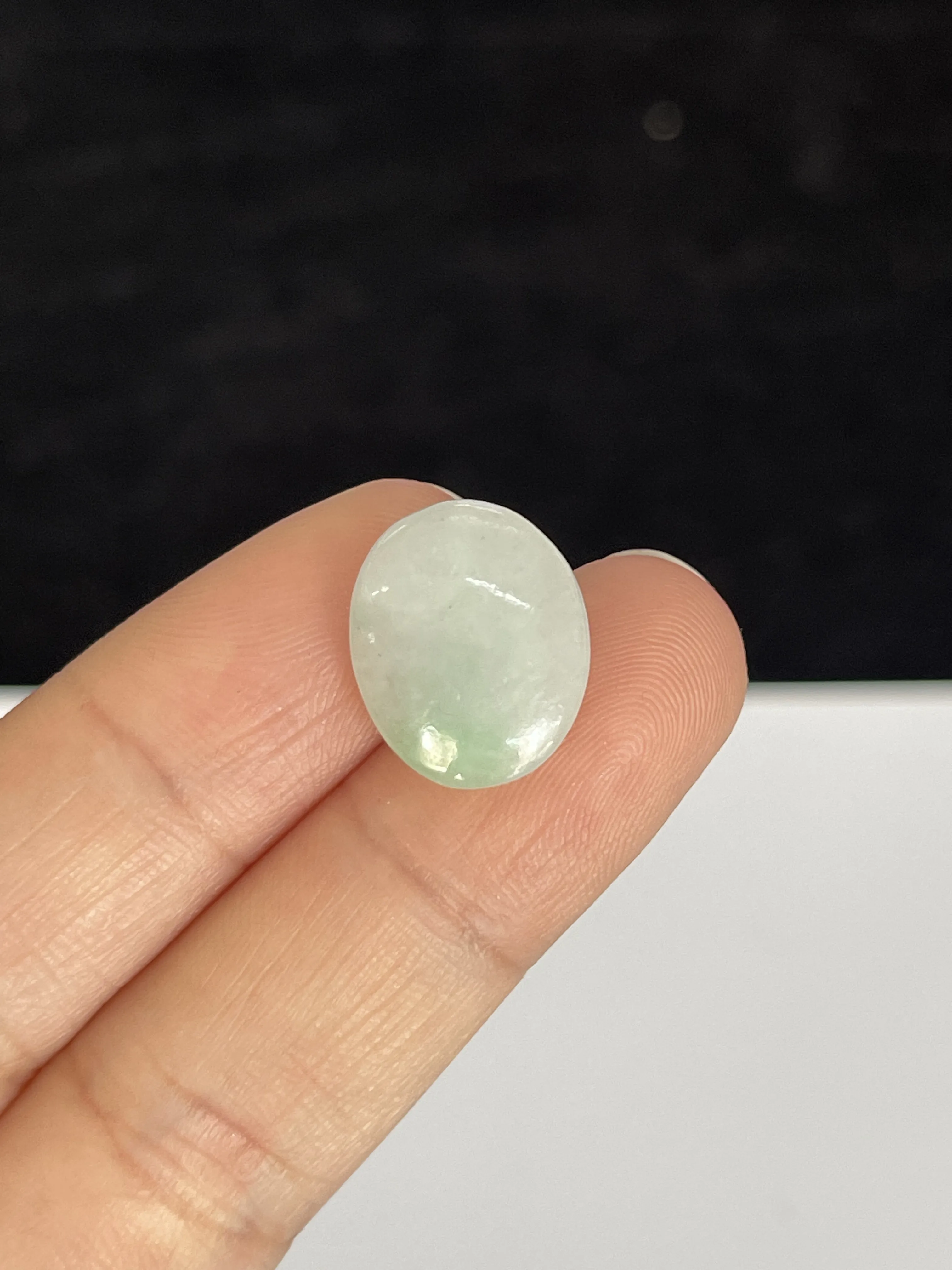 糯化种飘绿翡翠戒面/圆/椭圆形