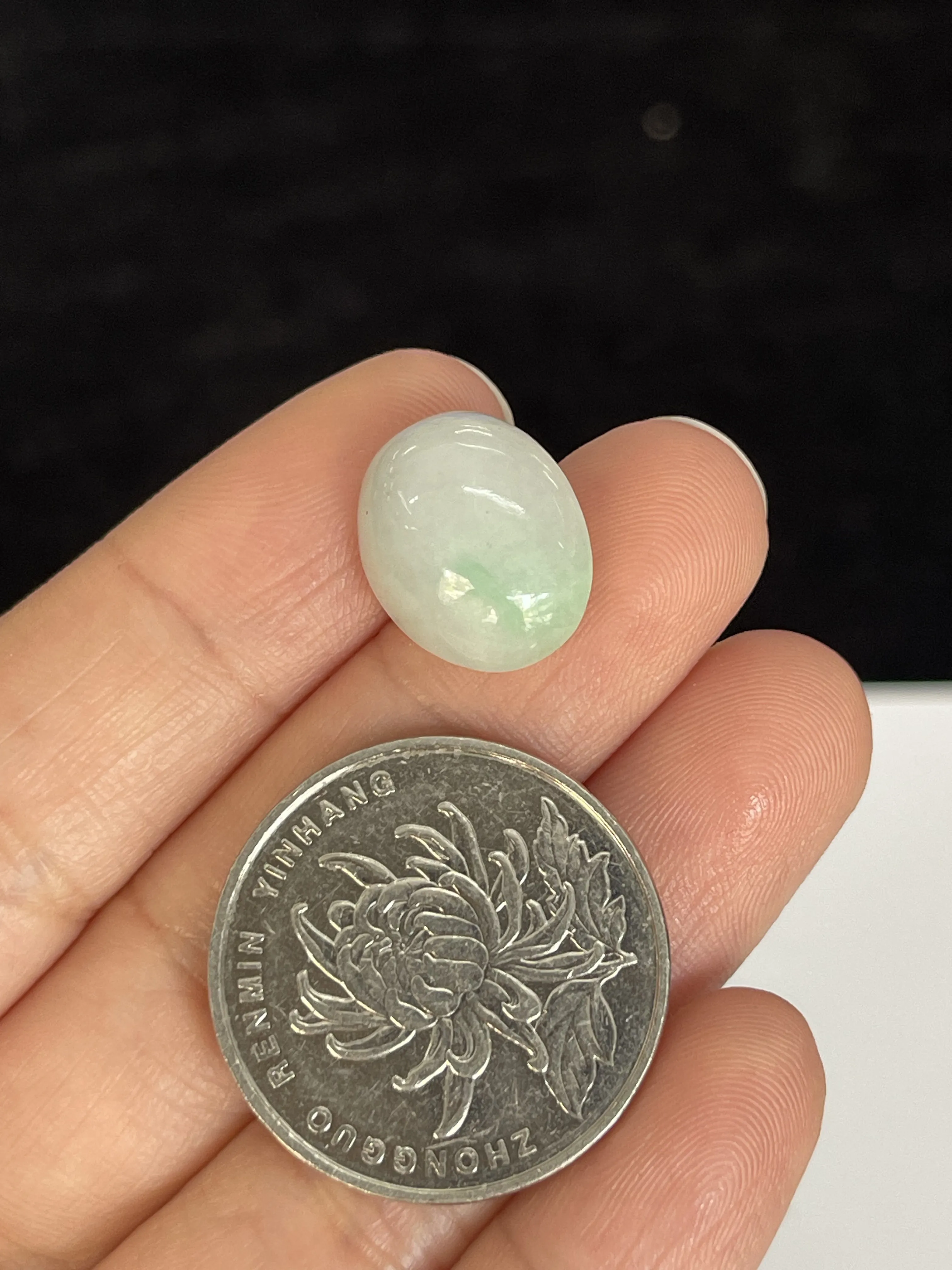 糯化种飘绿翡翠戒面/圆/椭圆形