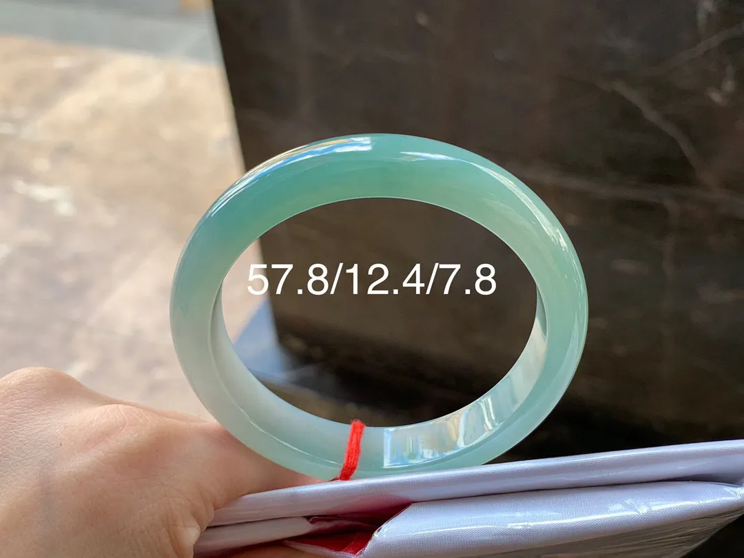 冰晴手镯，底色漂亮，57.8/12.4/7.8mm