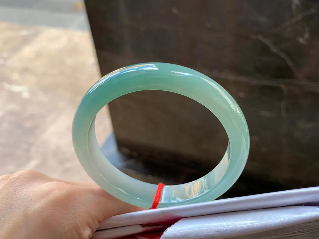 冰晴手镯，底色漂亮，57.8/12.4/7.8mm